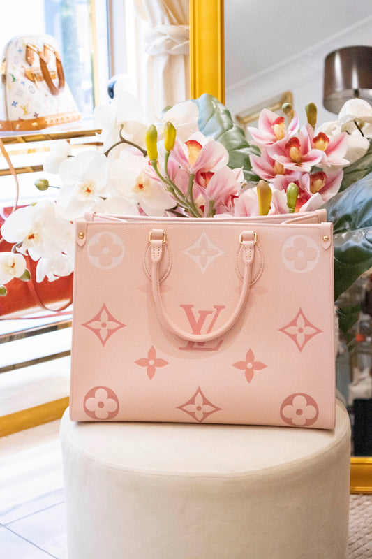 Louis Vuitton - On the Go MM Limited Edition by the Pool Leather Rose