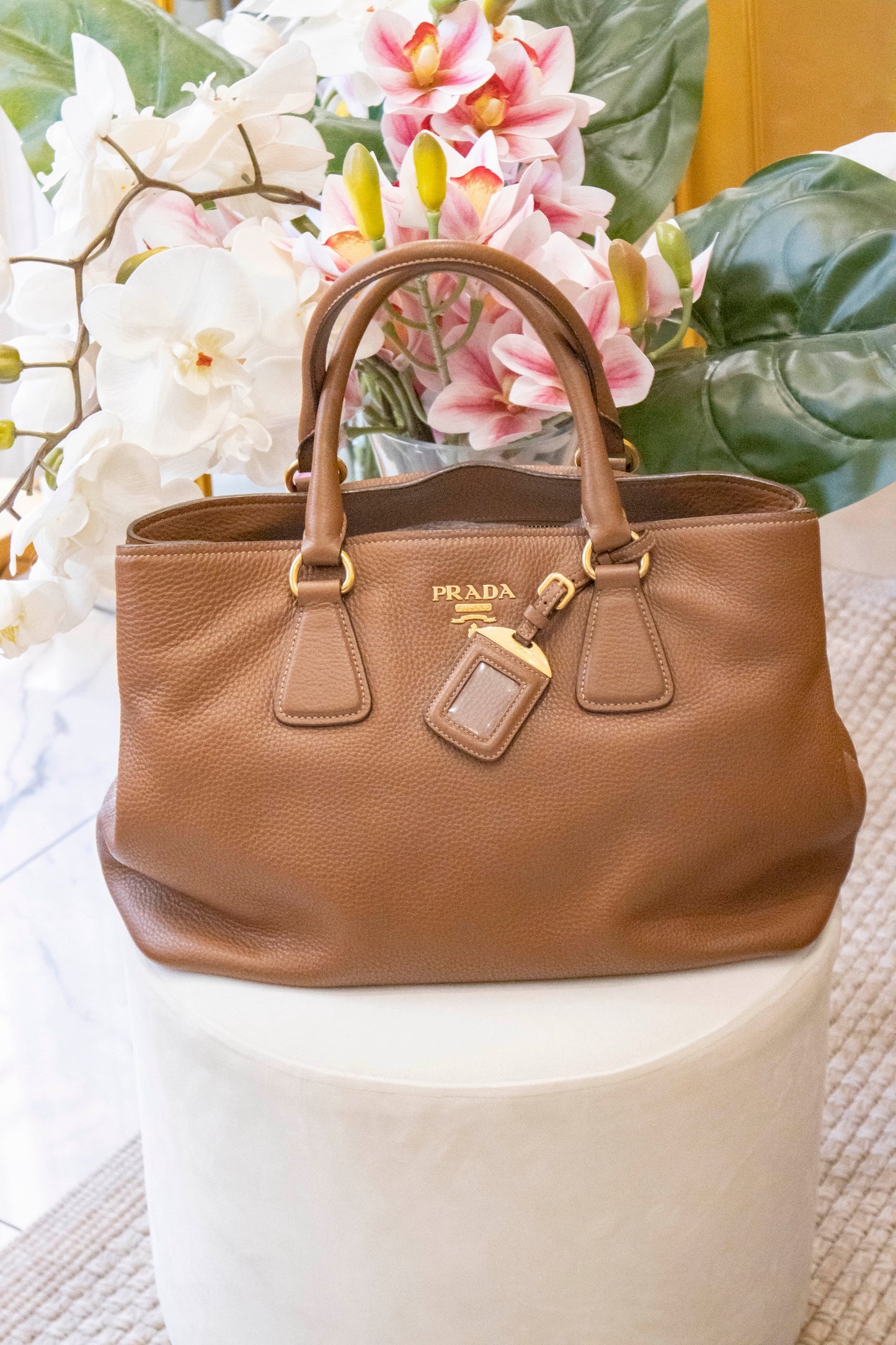 Prada - Leder Shopper Cognac Goldene Hardware