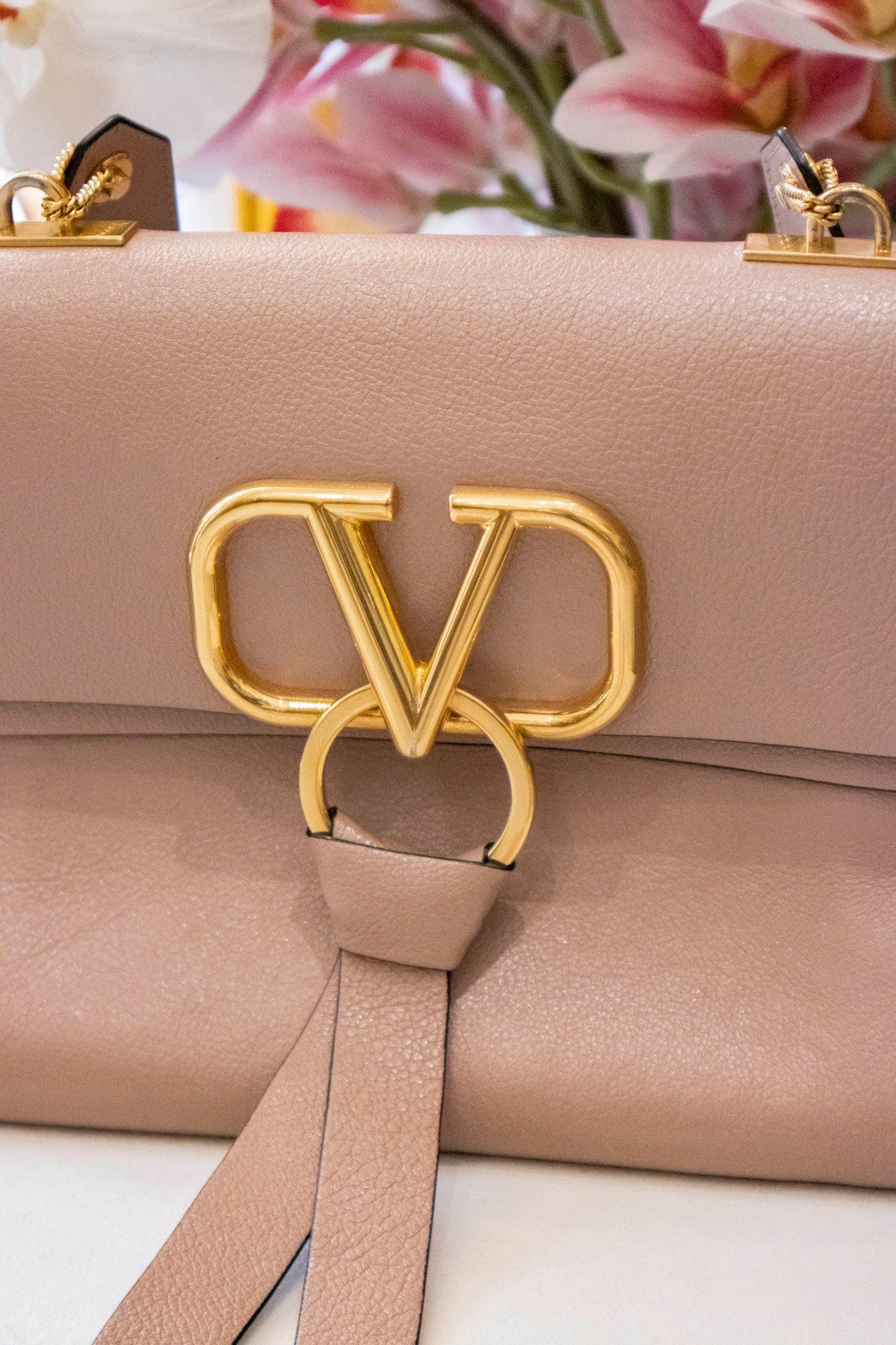 Valentino - V-Ring Schultertasche Rose Goldene Hardware
