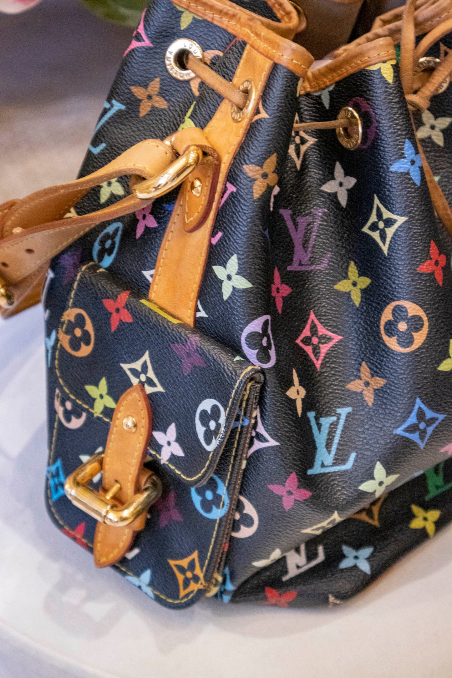 Louis Vuitton - Sac Noe Multicolor - schwarzes Murakami Monogram Canvas mit Vachetta Lederbesatz