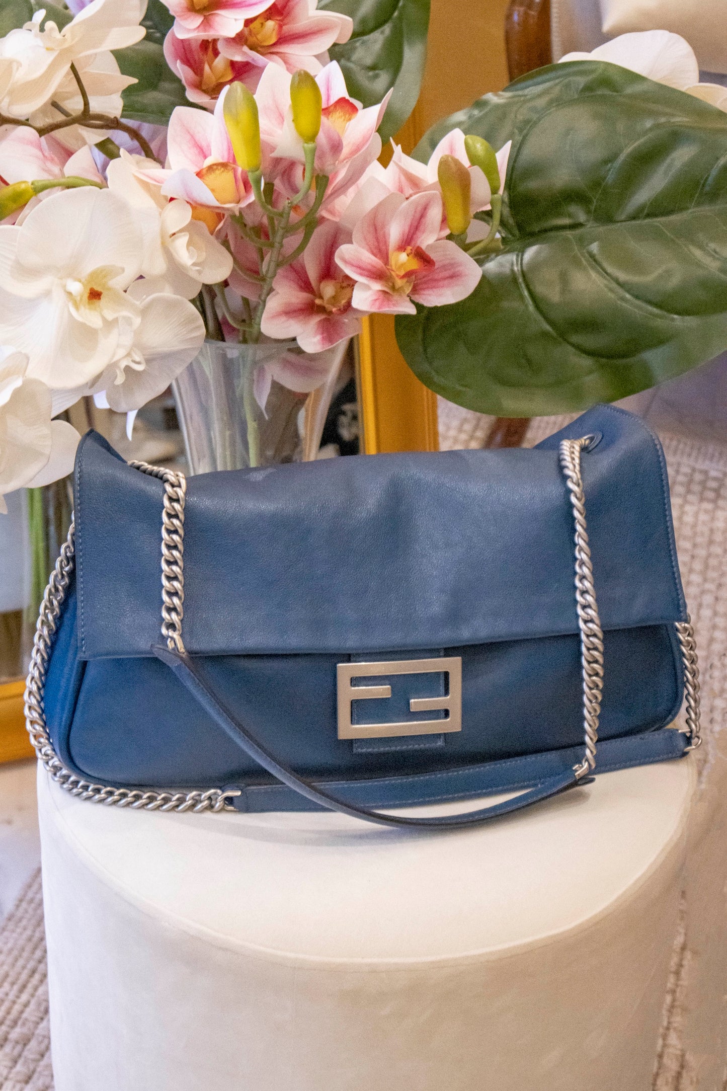 Fendi - Baguette Schultertasche blau Silberne Hardware