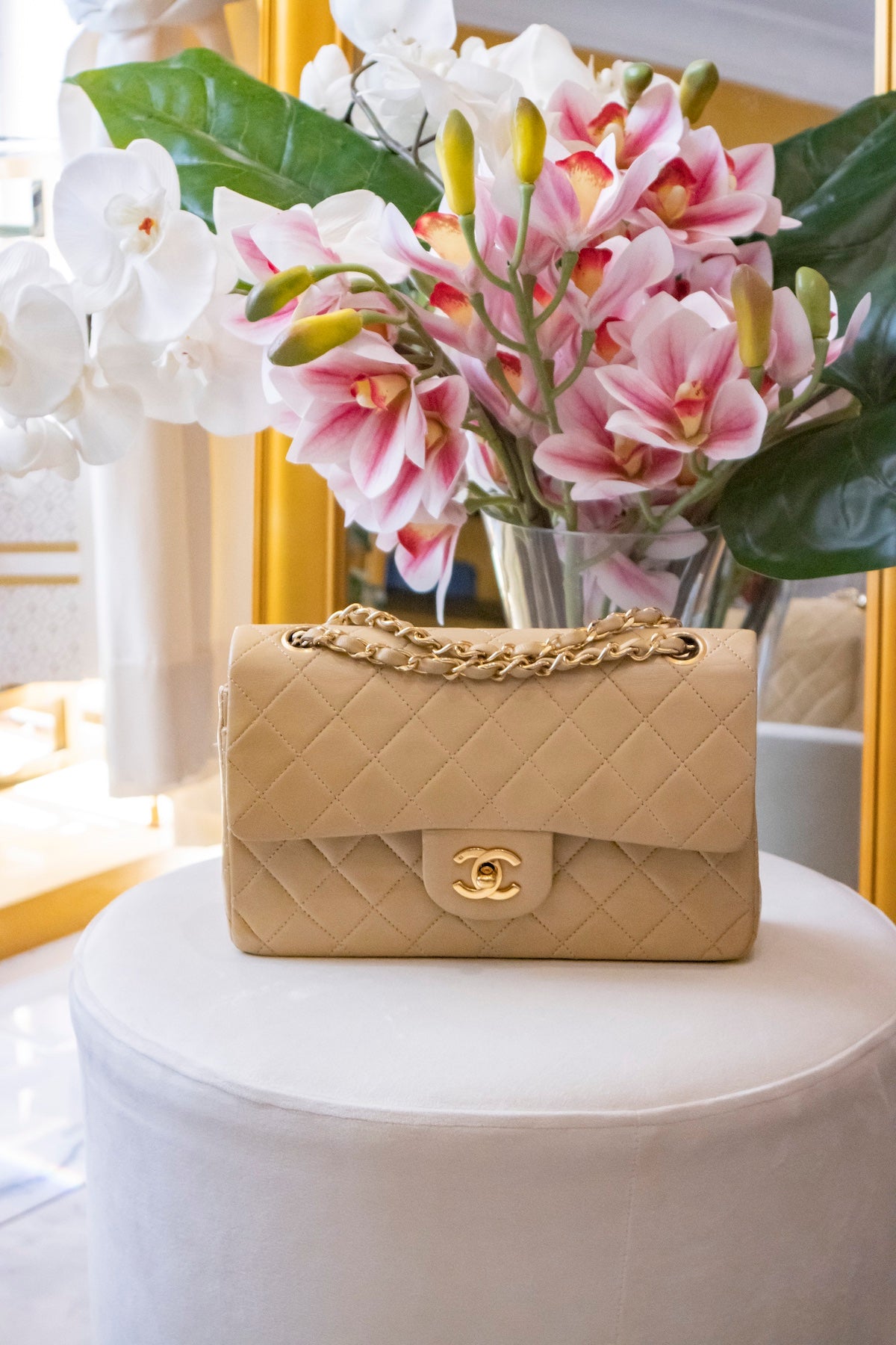Chanel - Small Double Flap Bag Beige Lambskin 24 Karat vergoldete Hardware