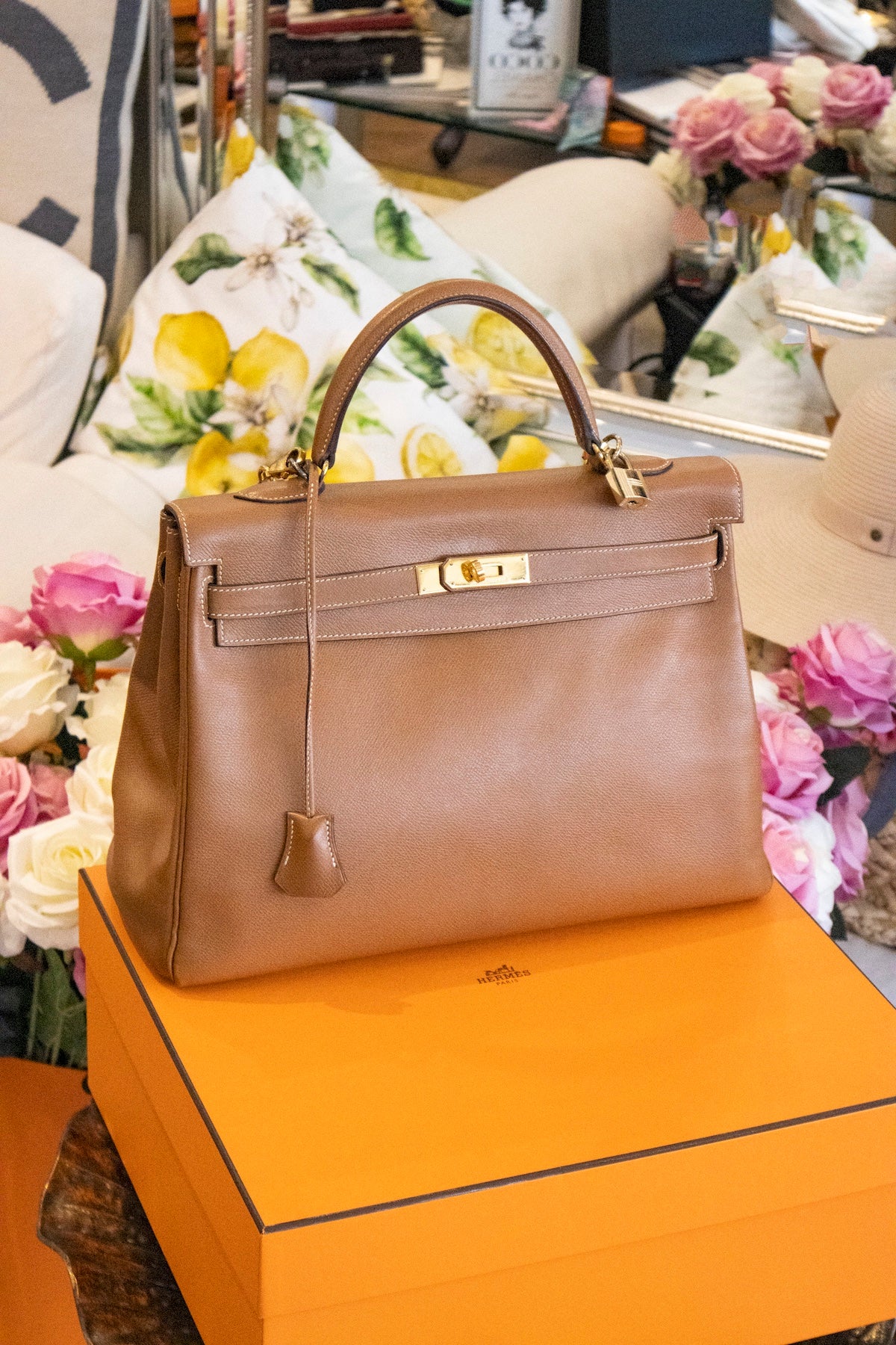 Hermès - Vintage Kelly Bag 35 Gold Courchevel Leder Goldene Hardware