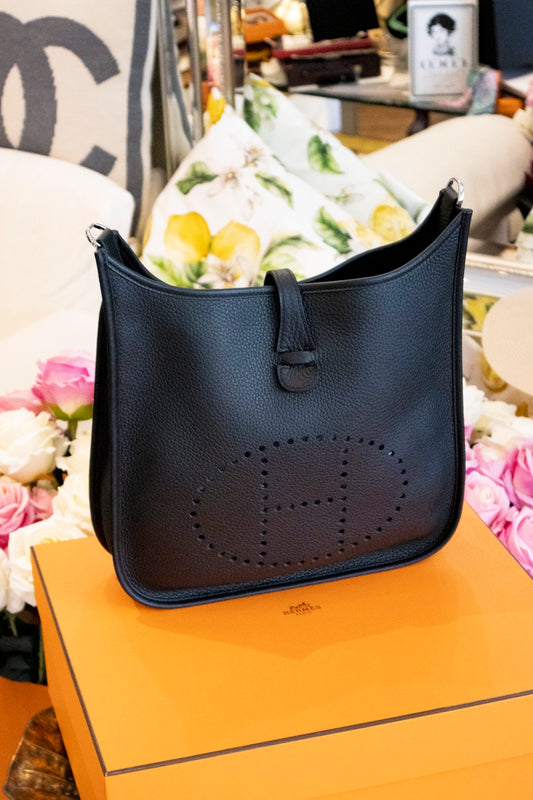 Hermès - Evelyne 29 schwarz Taurillon Clemence Leder Silberne Hardware