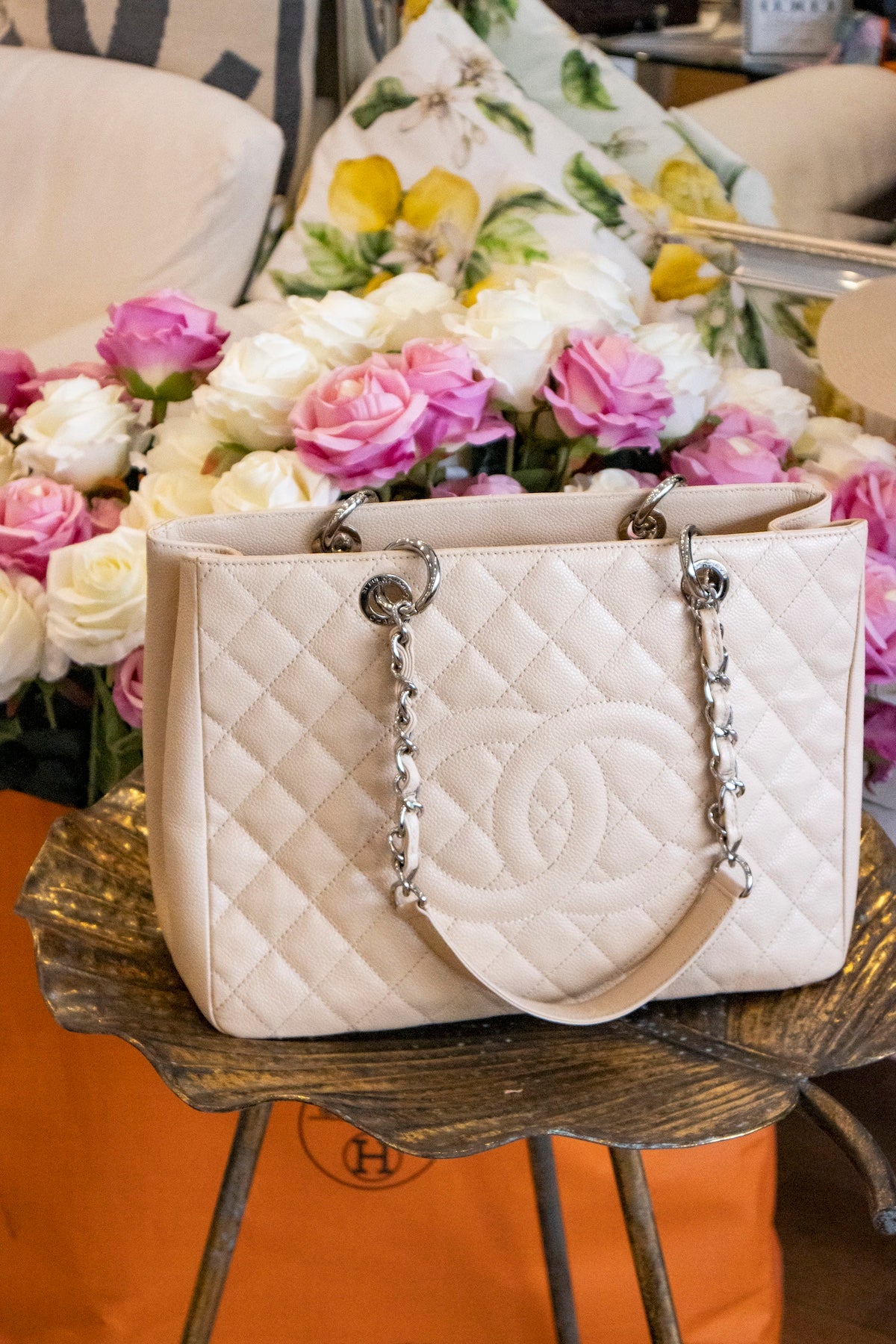 Chanel - Shopper Beige Caviar Leder Silberne Hardware