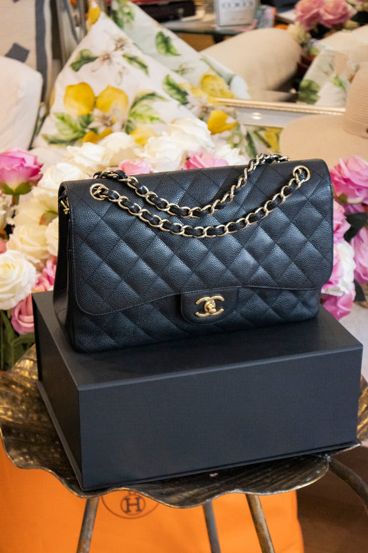Chanel - Jumbo Double Flap Bag schwarz Caviar Leder Goldene Hardware