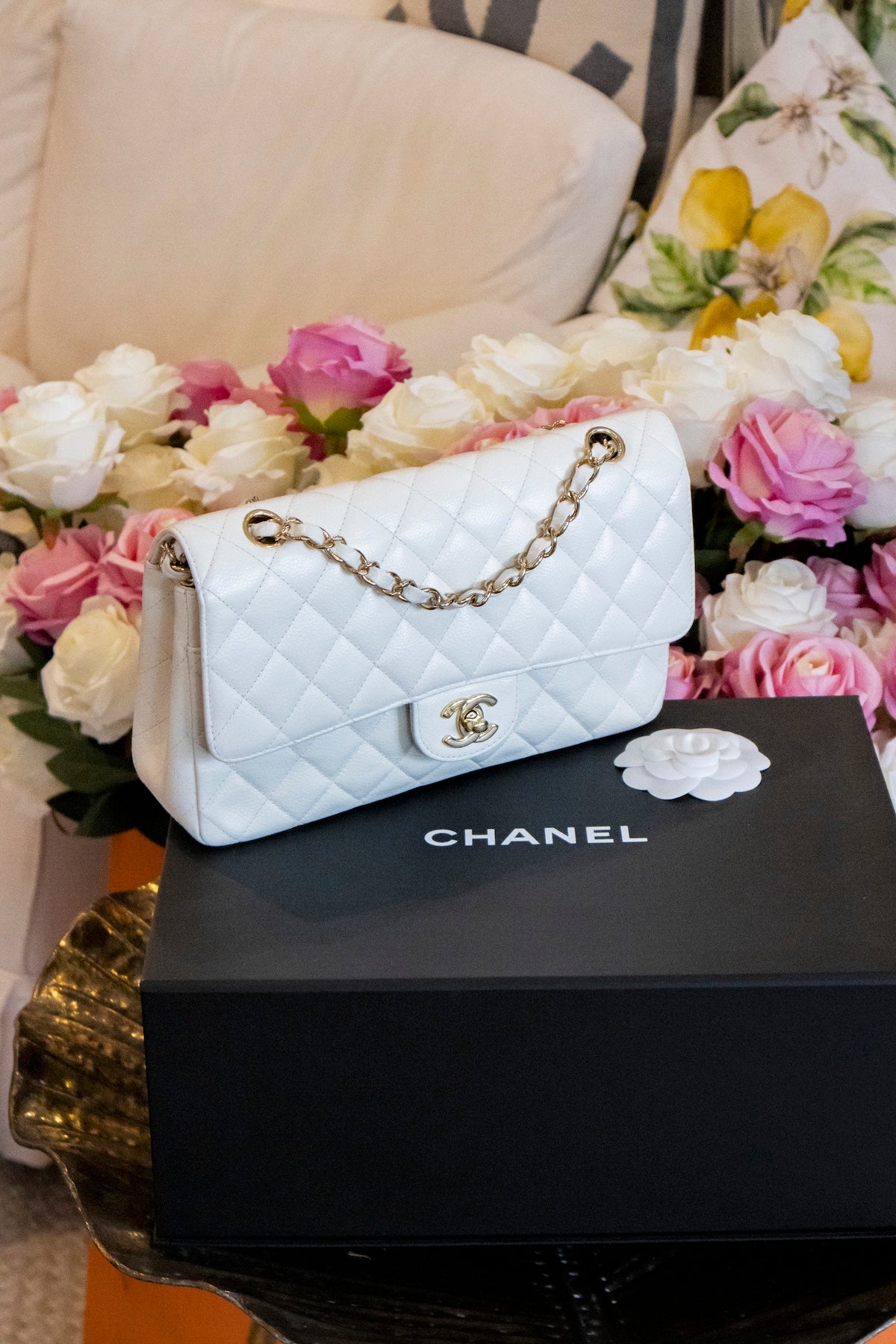 Chanel - Medium Double Flap Bag Weiss Caviar Leder Goldene Hardware