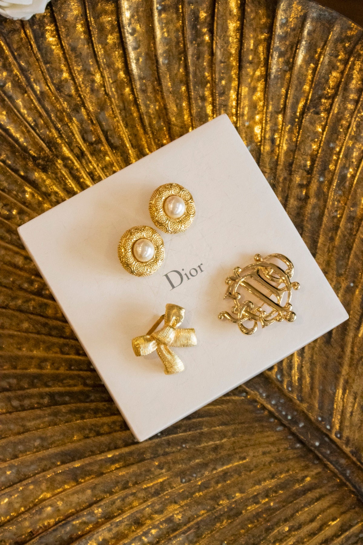 Christian Dior - Goldene Vintage Perlohrringe