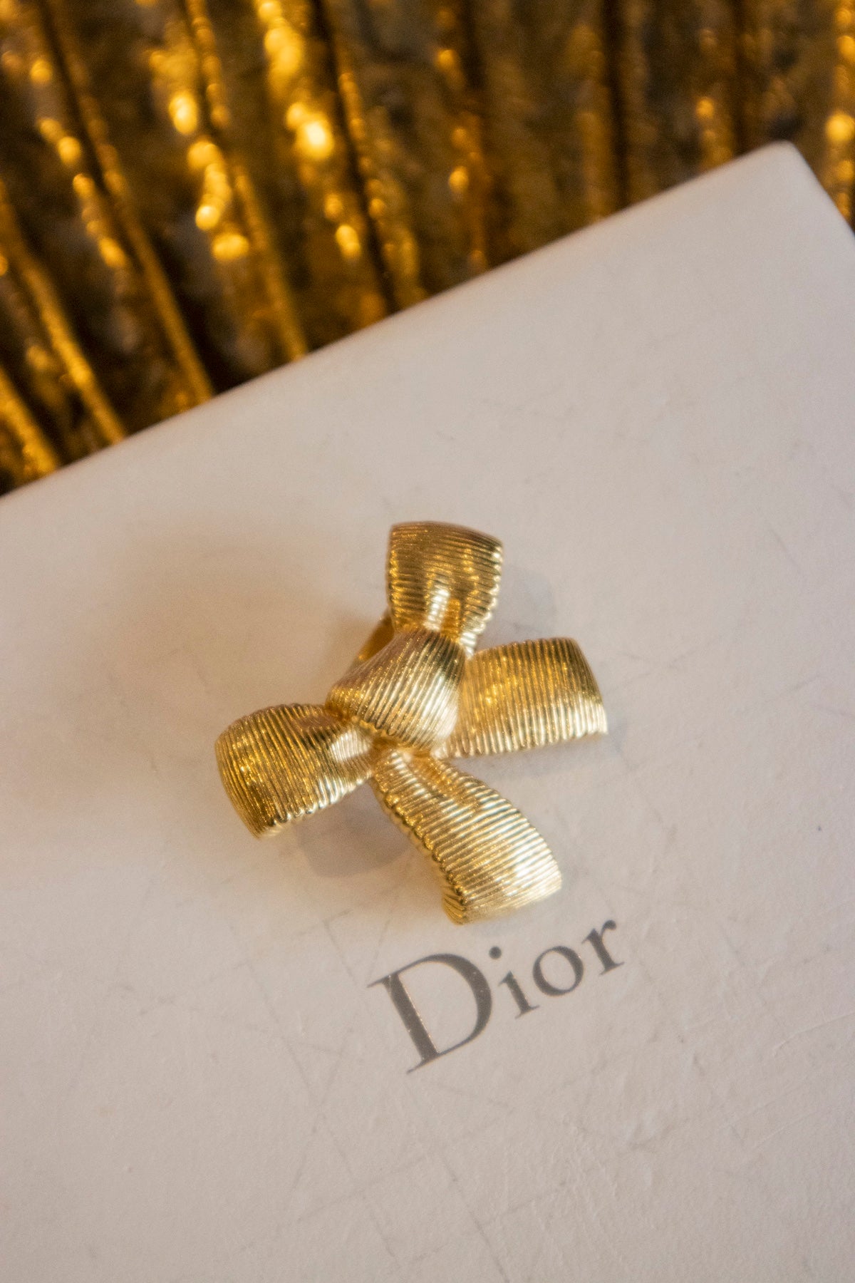 Christian Dior - Goldene Vintage Schleife