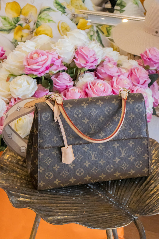 Louis Vuitton - Cluny Handtasche Monogram Canvas Goldene Hardware