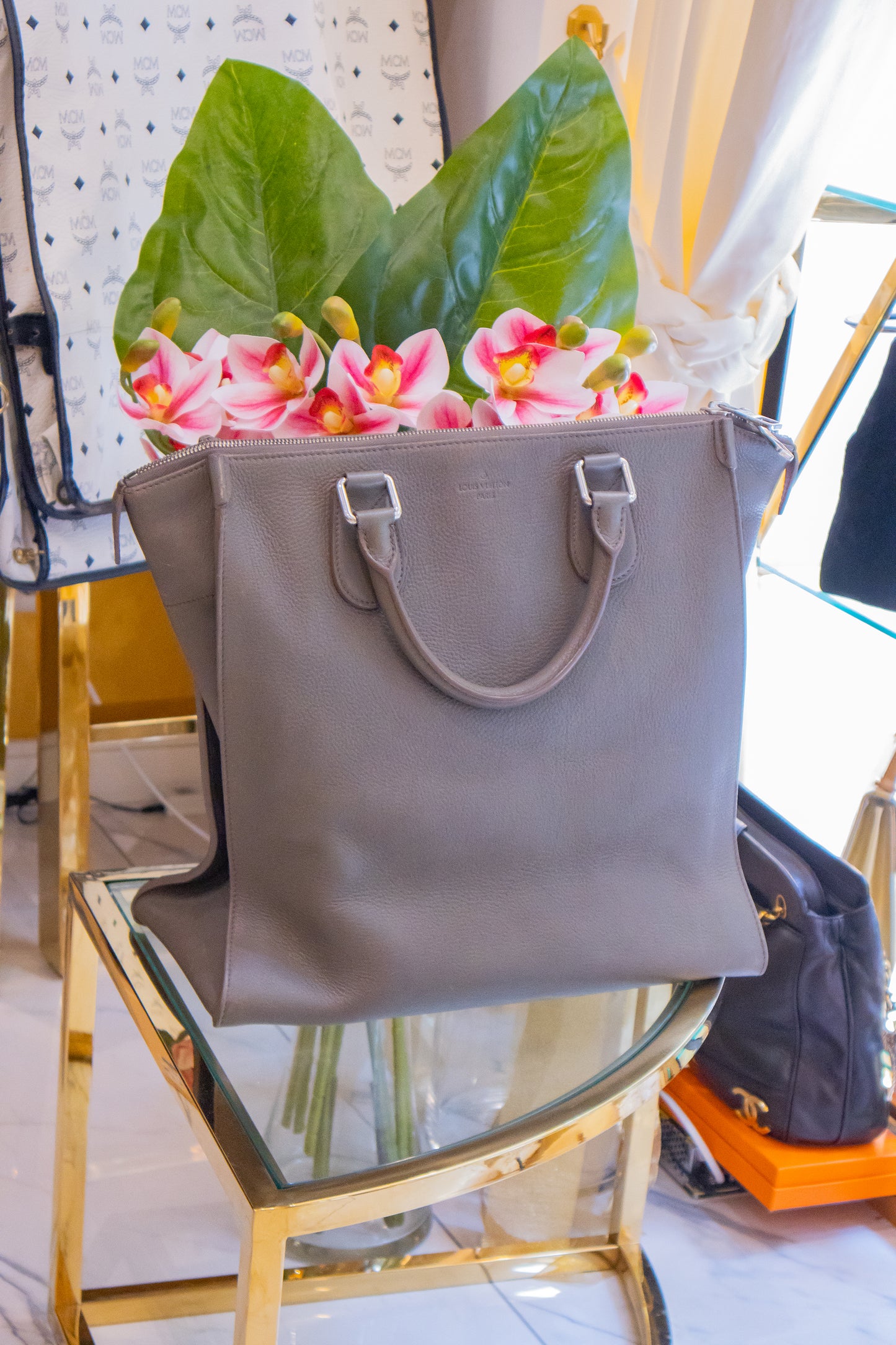 Louis Vuitton - Tasche Naxos grau