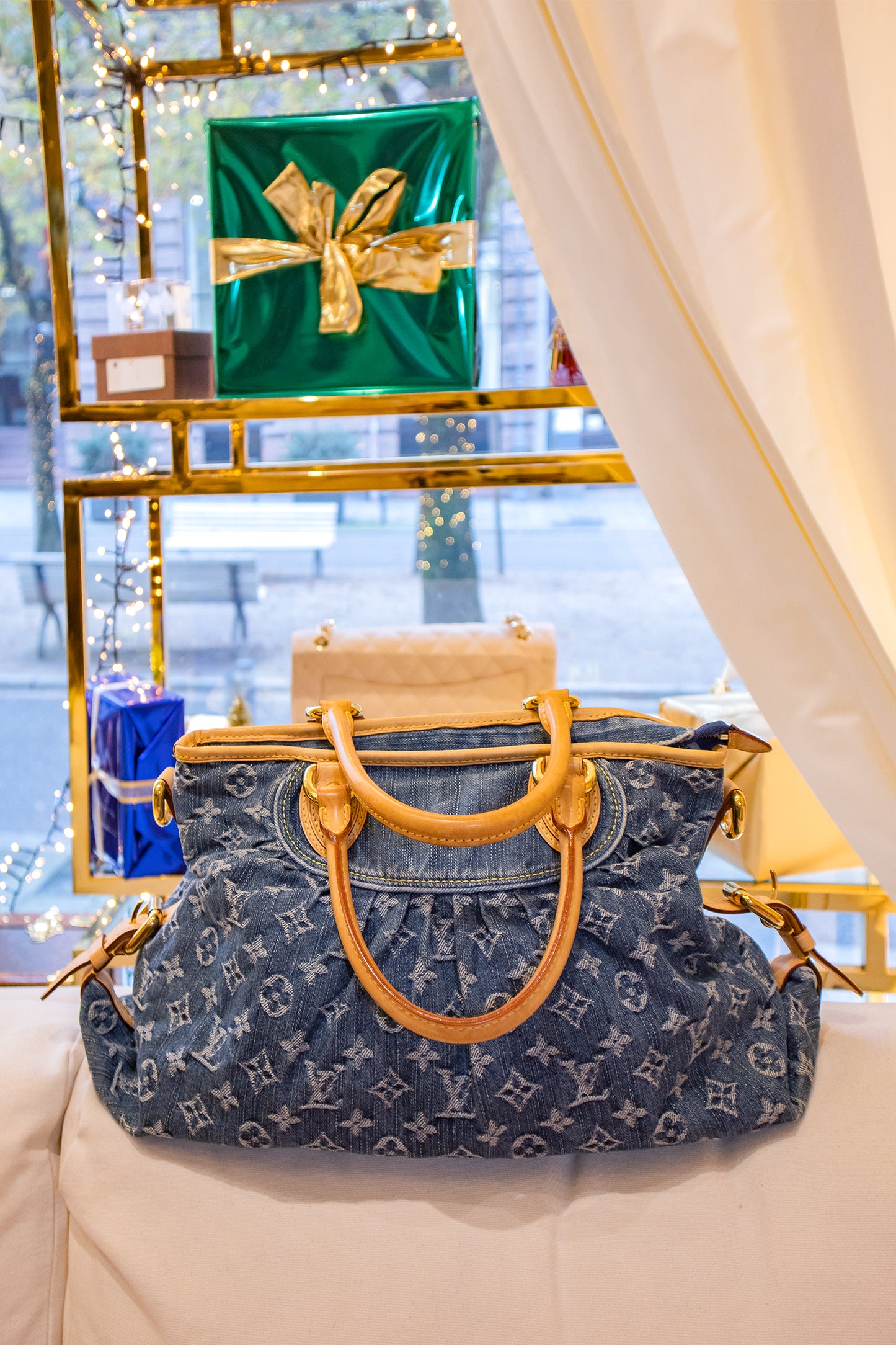 Louis Vuitton - Jeanstasche