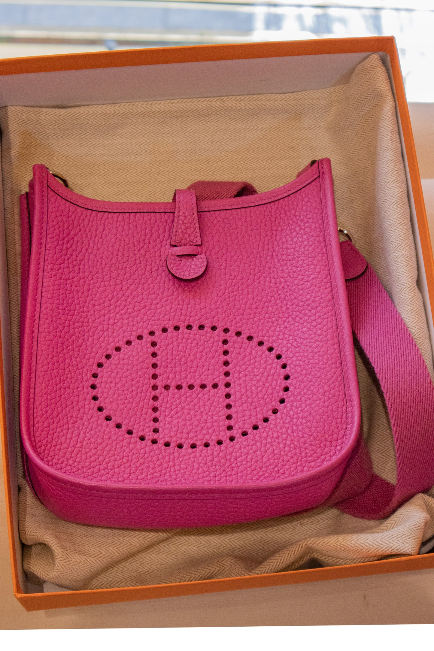 Hermès - Mini Evelyne 16 Amazone Rose Extreme