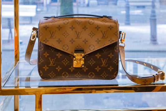 Louis Vuitton - Pochette Metis Monogram Reverse Canvas