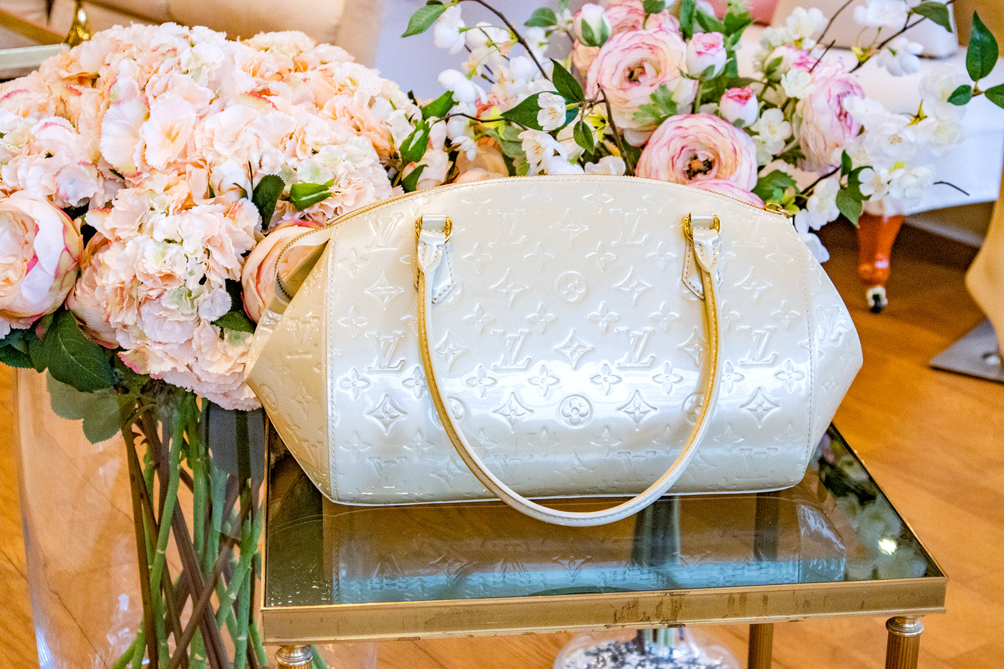 Louis Vuitton - Lackledertasche Beige