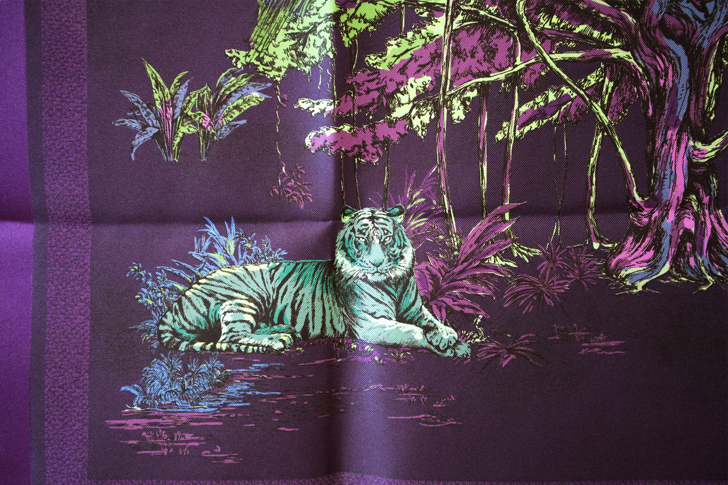 Dior - Seidentuch Lila Wildlife
