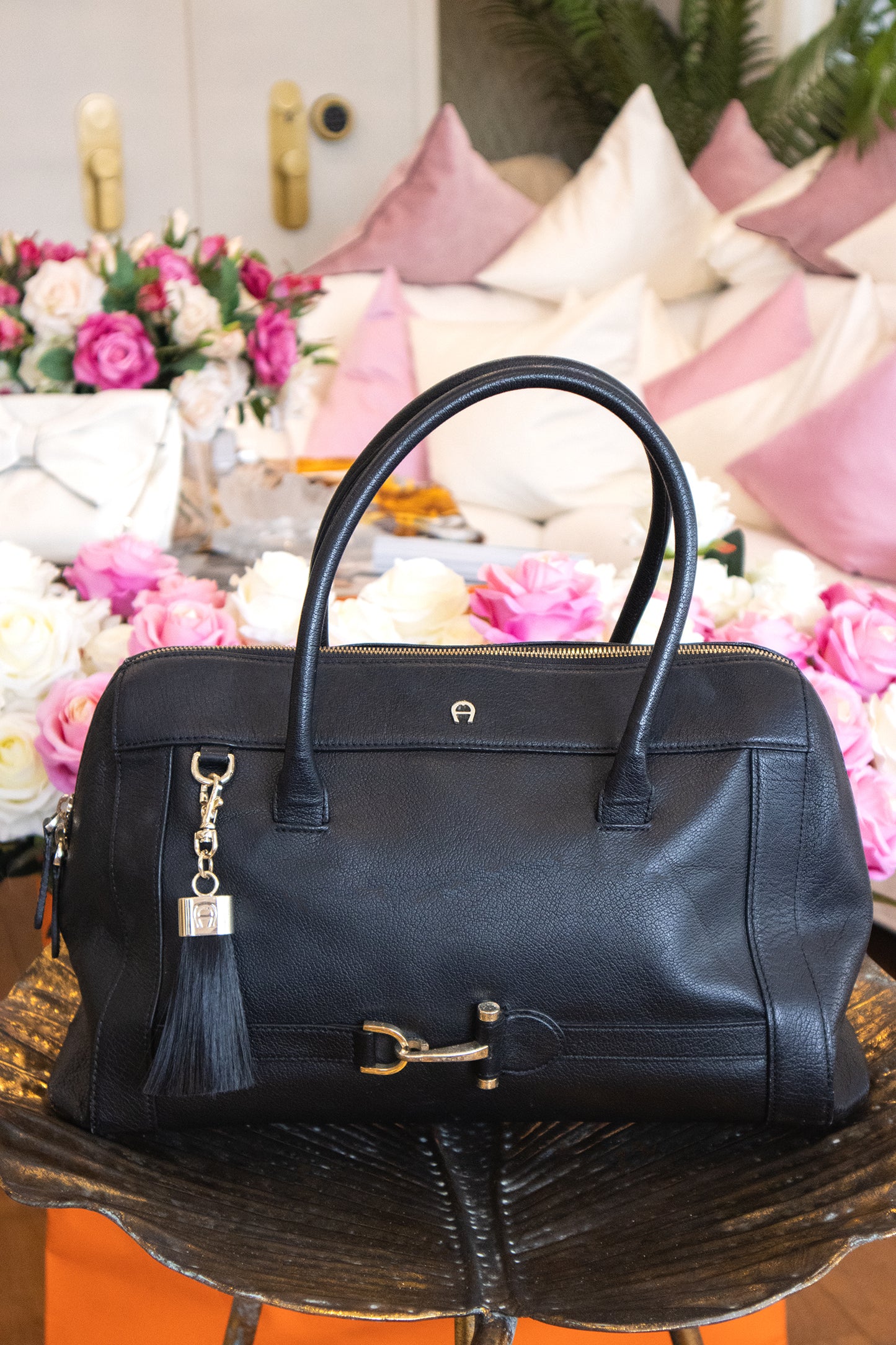 Aigner – Handtasche in Schwarz