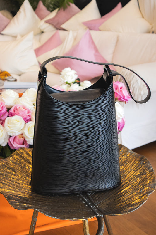 Louis Vuitton – Epi Sac Verseau Schultertasche