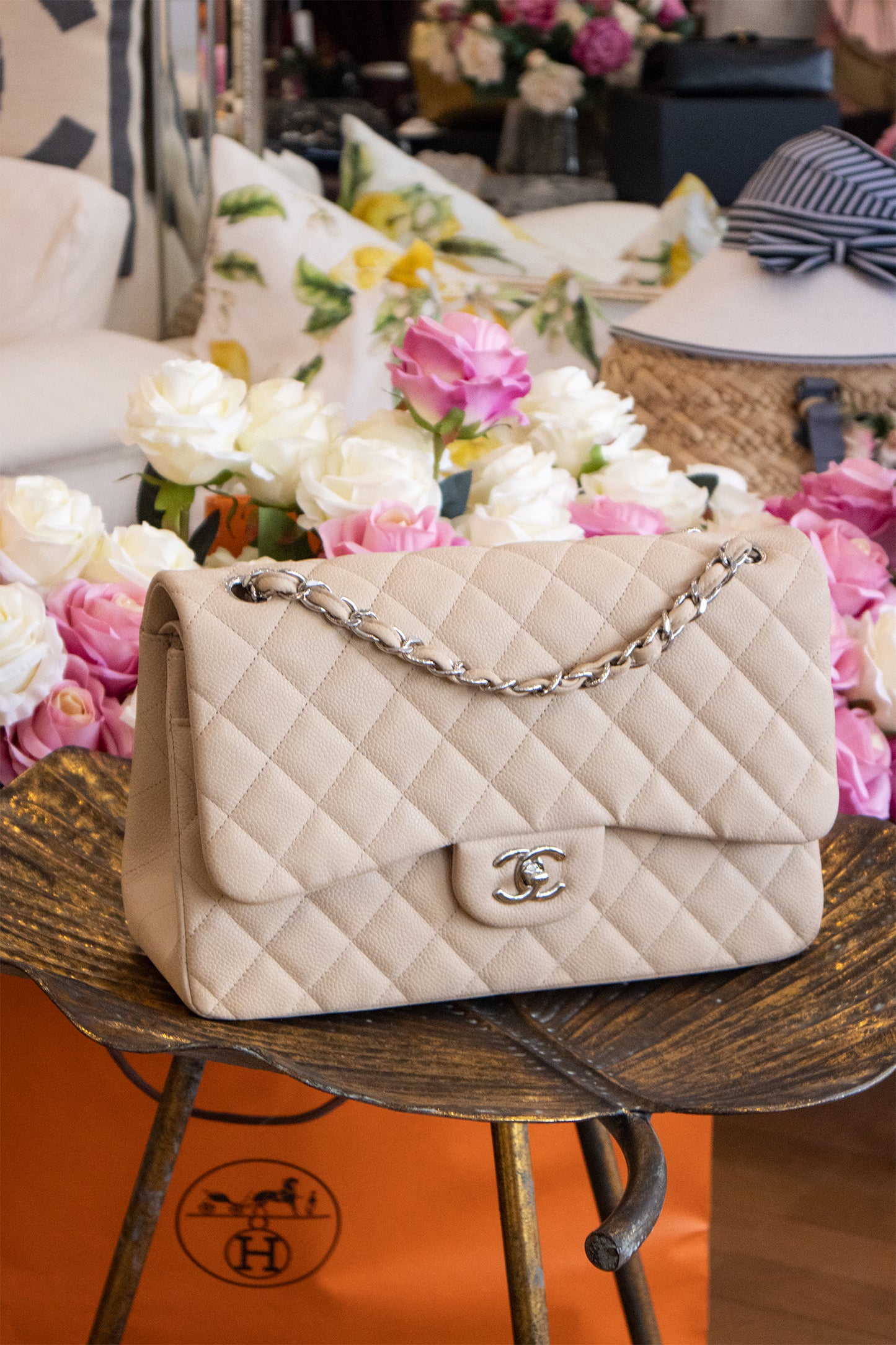 Chanel - Classic Double Flap Jumbo Caviar-Leder in Beige