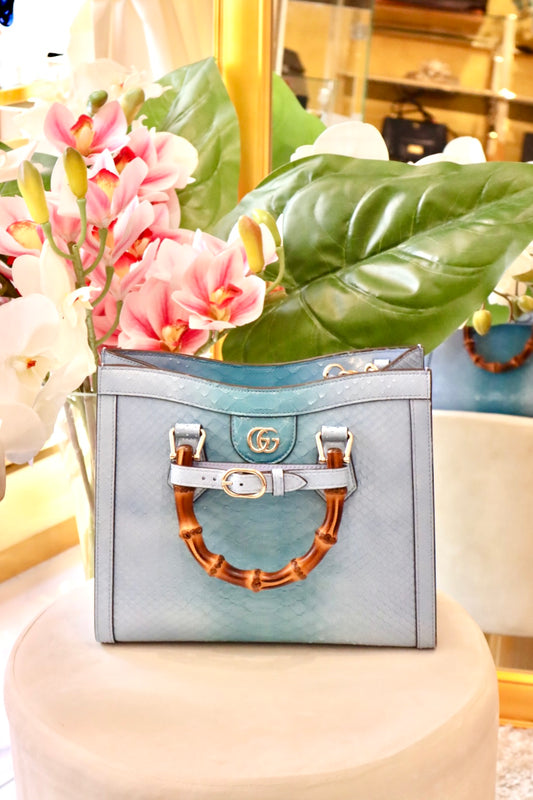 Gucci - Diana Python Tote Bag Medium in Verlaufblau