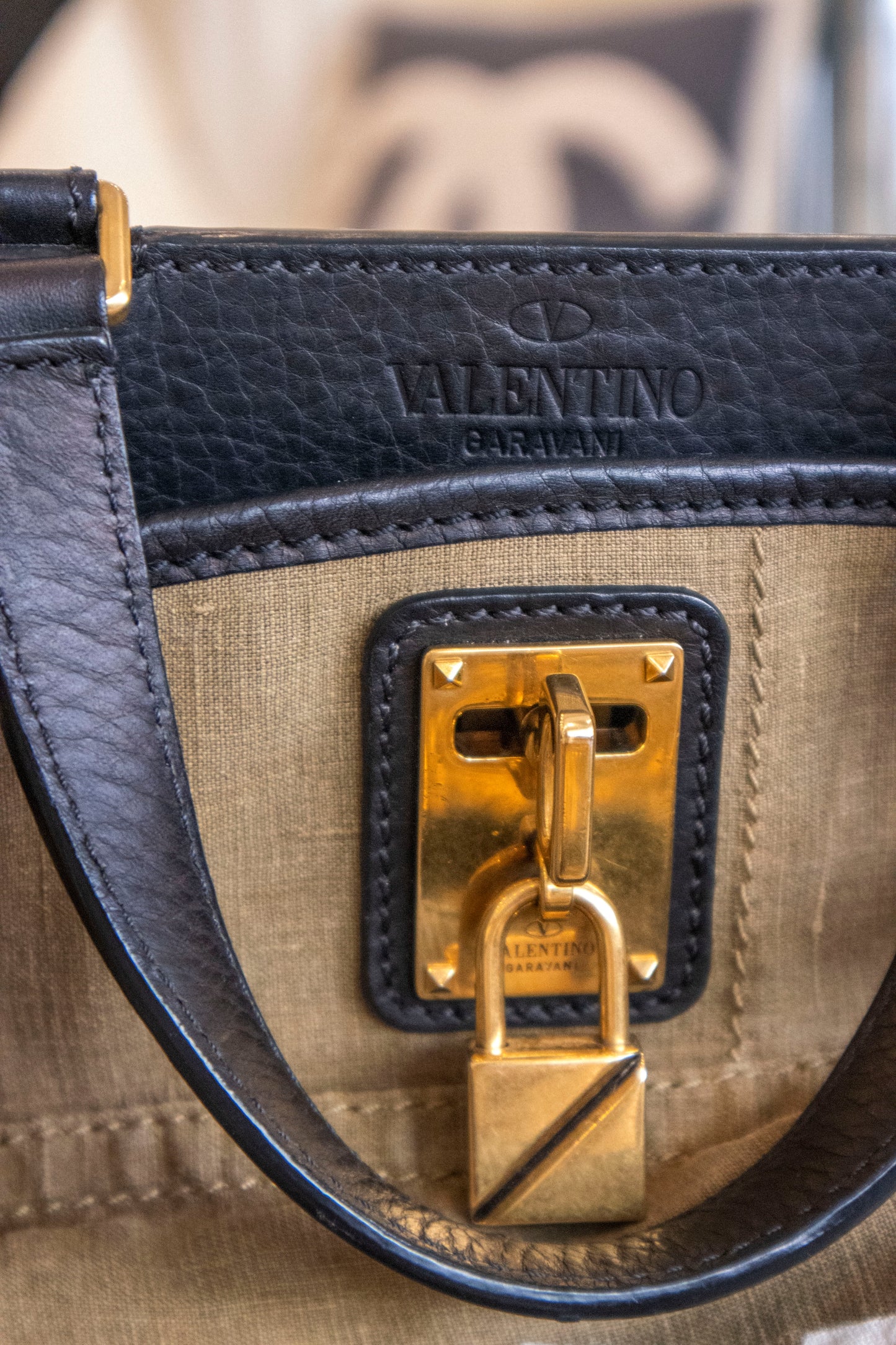 Valentino Garavani - JoyLock Leder Tasche