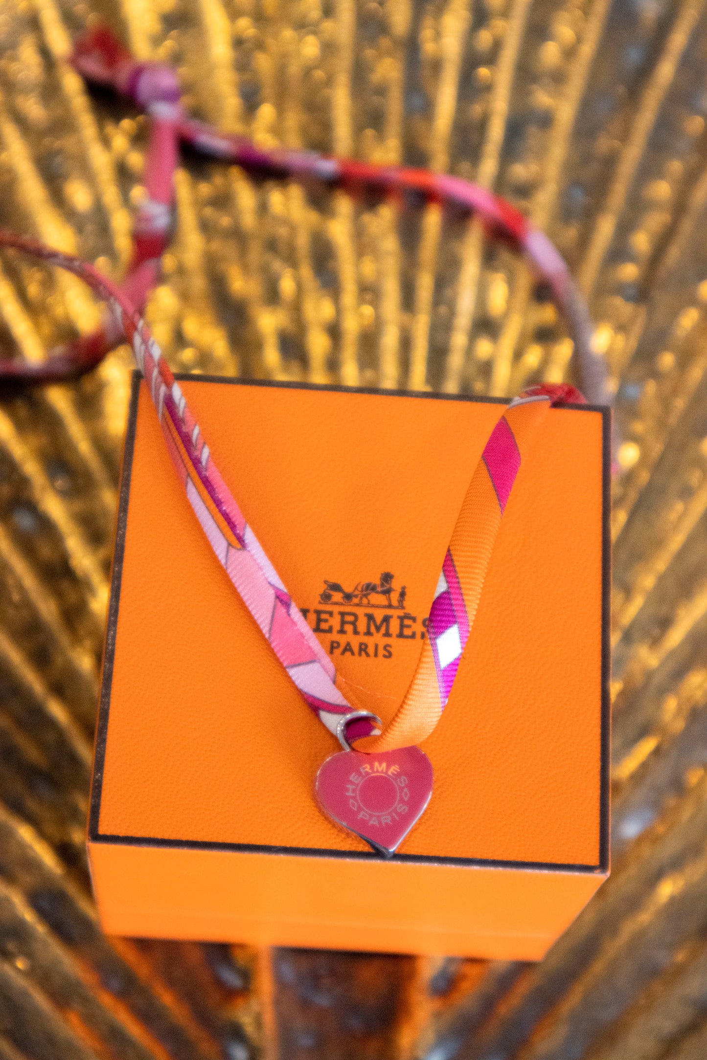 Hermès - Colliers aus Seide Rosa