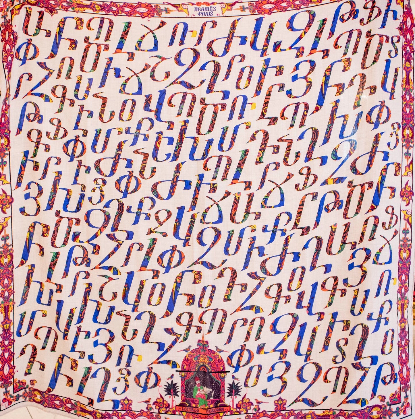 Hermès - Tuch Lettres d'Erevan