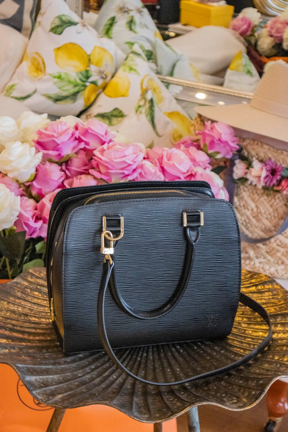 Louis Vuitton - Pont Neuf PM Epi Leder Schwarz