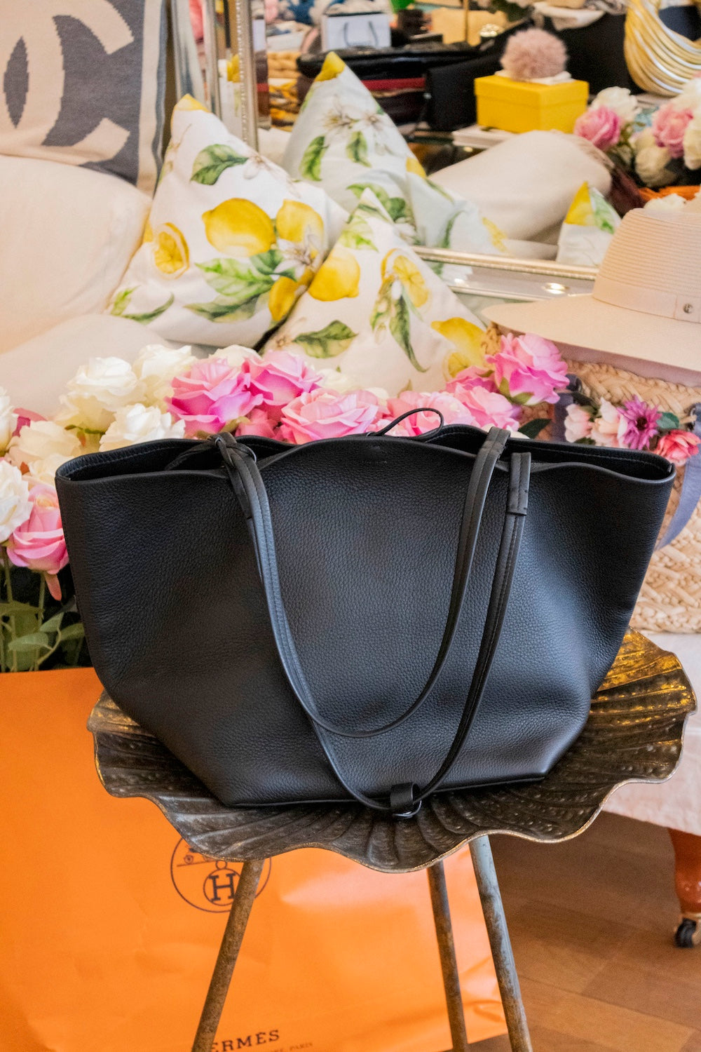 The Row - Shopper Park Three aus Leder