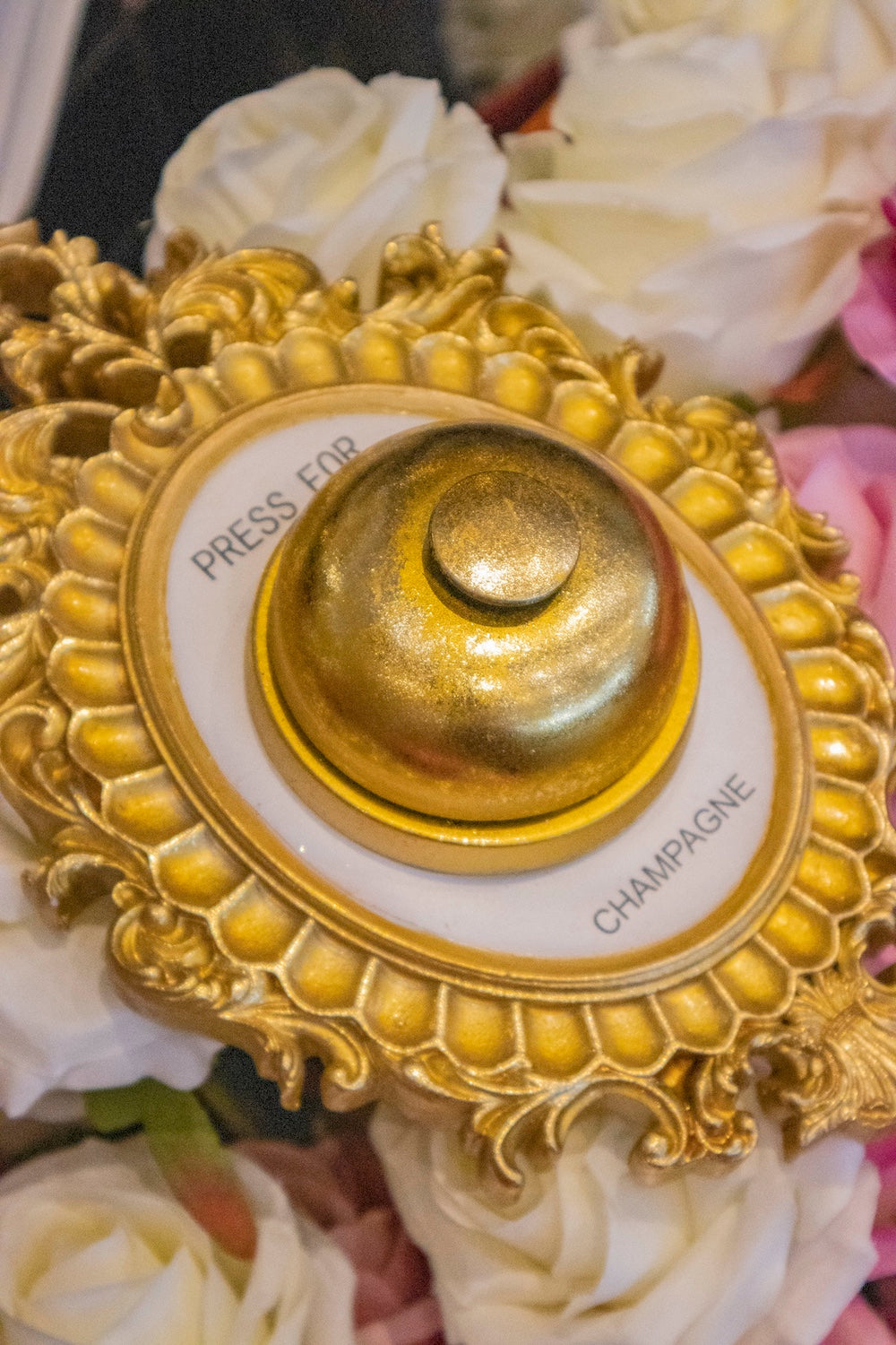 Wand-Objekt Glocke Champagne Gold