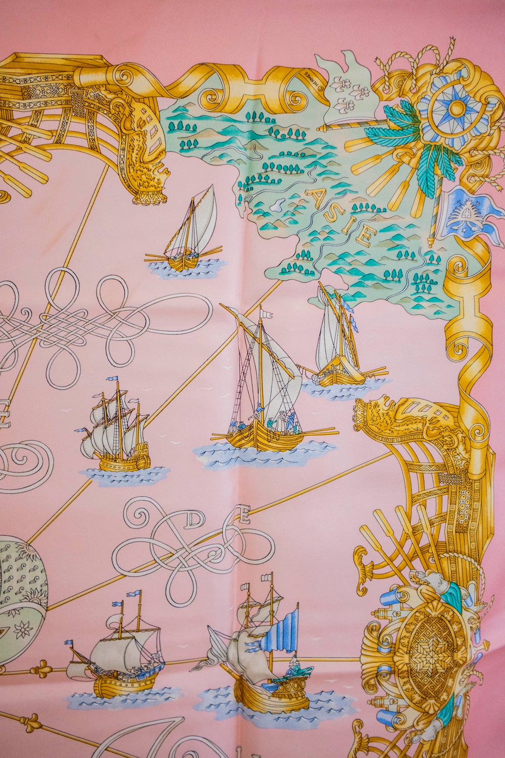 Hermès - Seidentuch 90 "Voiles De Lumiere" Rosa