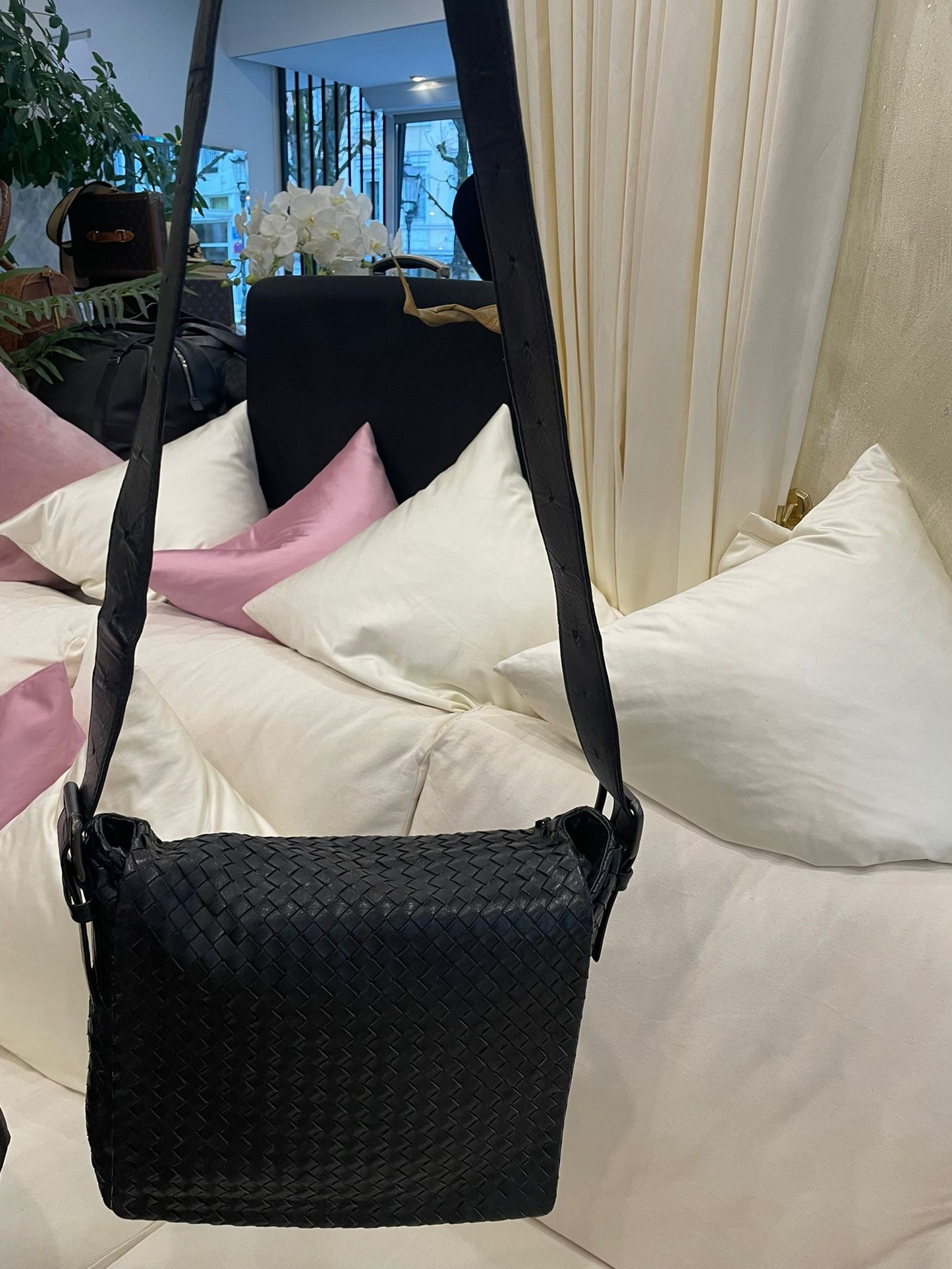 Bottega Veneta - Crossbody Bag schwarz