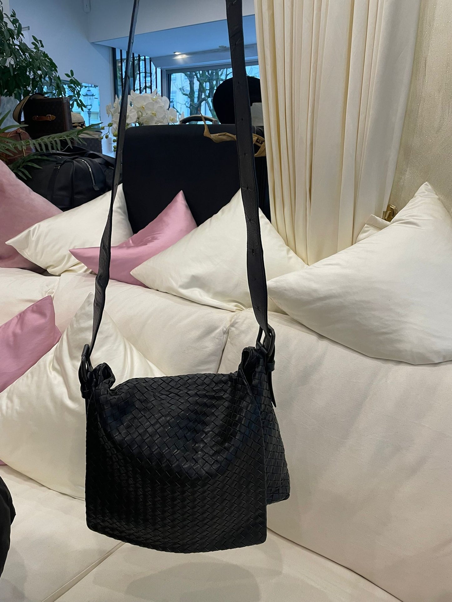 Bottega Veneta - Crossbody Bag schwarz