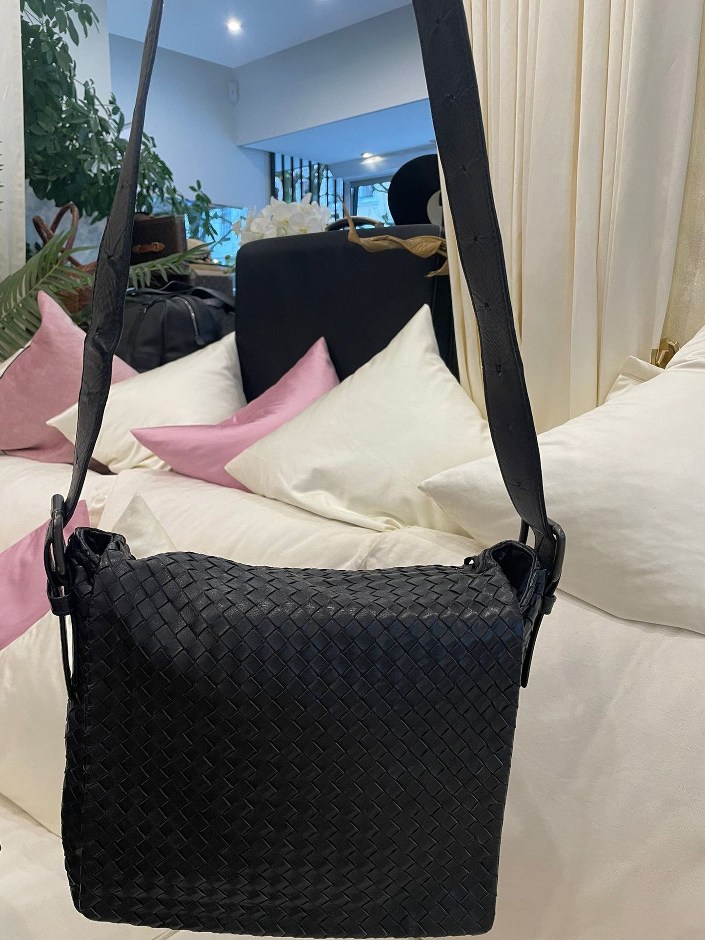 Bottega Veneta - Crossbody Bag schwarz