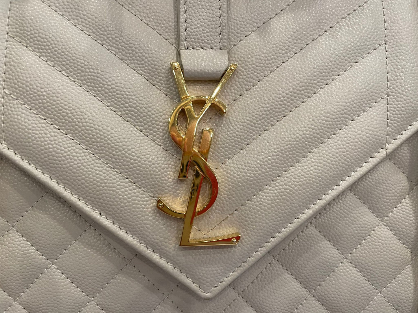Yves Saint Laurent - Envelope Blanc Vintage Crossbody Bag