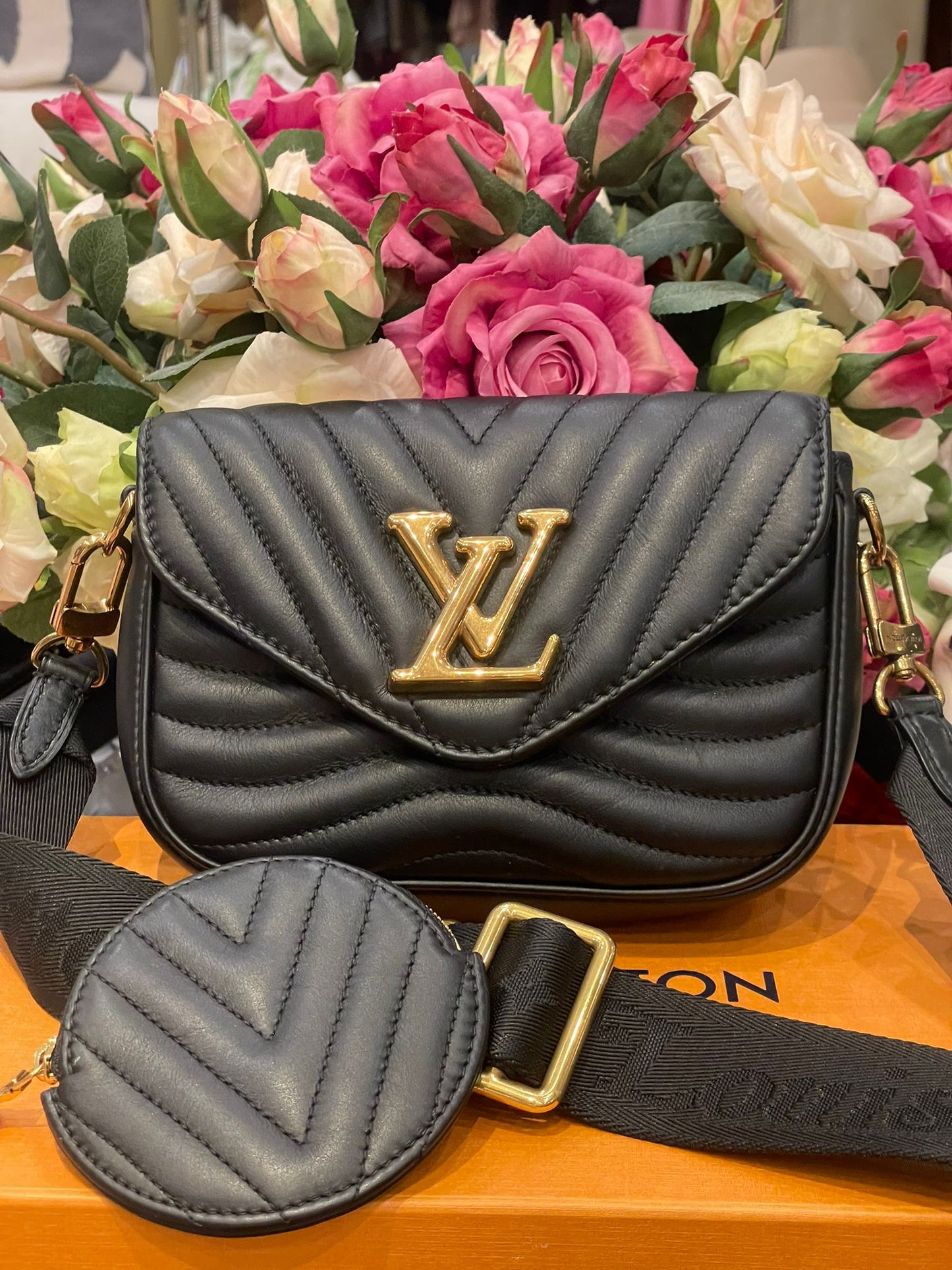 Louis Vuitton - Multi Pochette New Wave Noir Goldene Hardware