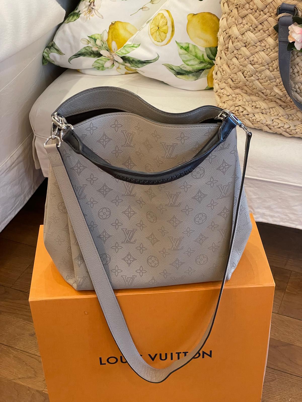 Louis Vuitton - Babylone PM Mahina Hellgrau