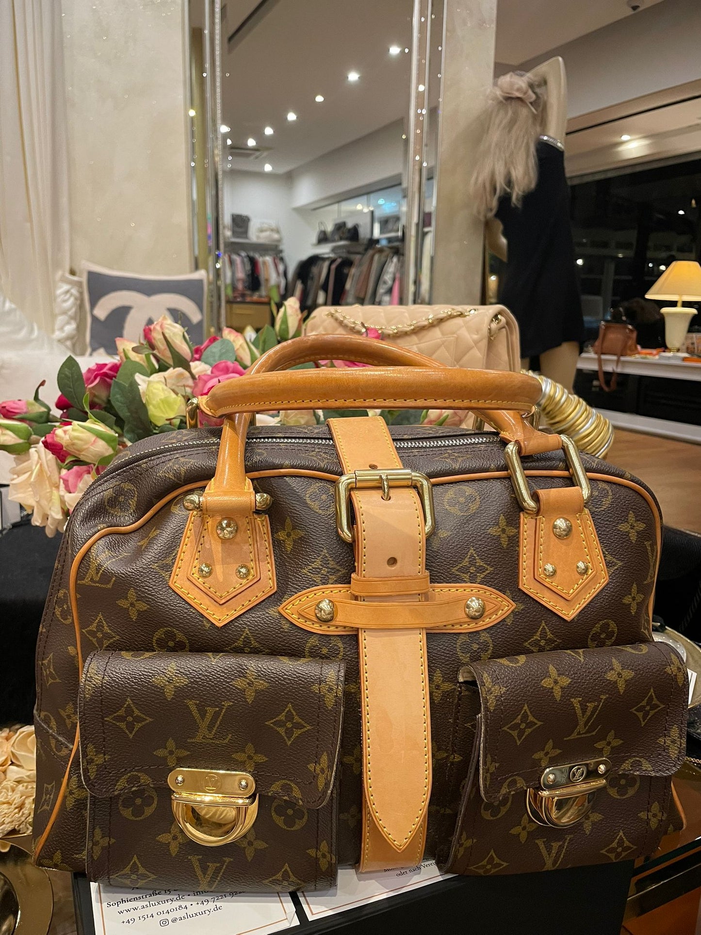 Louis Vuitton - Manhattan Monogram Canvas Golden Hardware