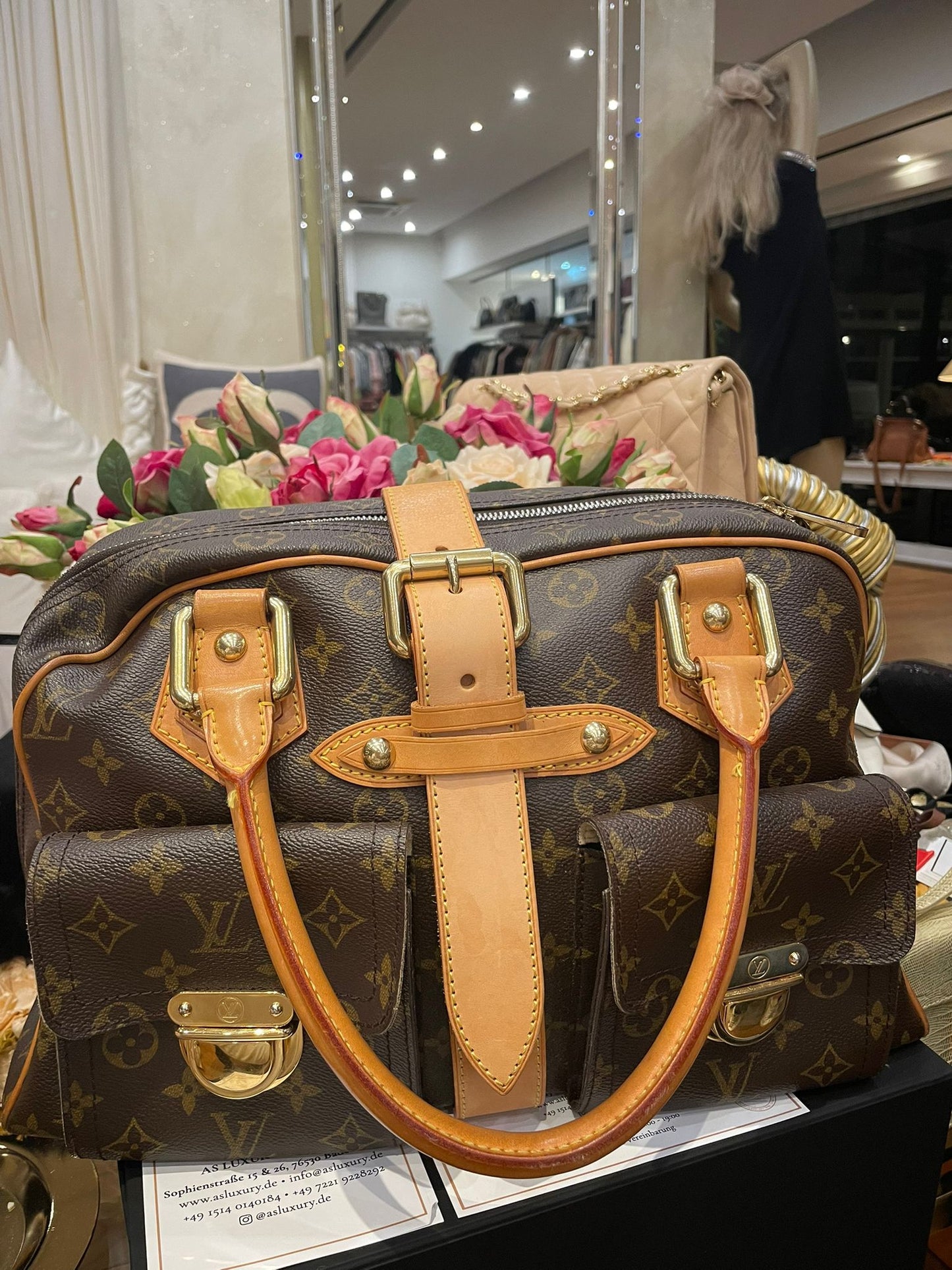 Louis Vuitton - Manhattan Monogram Canvas Golden Hardware