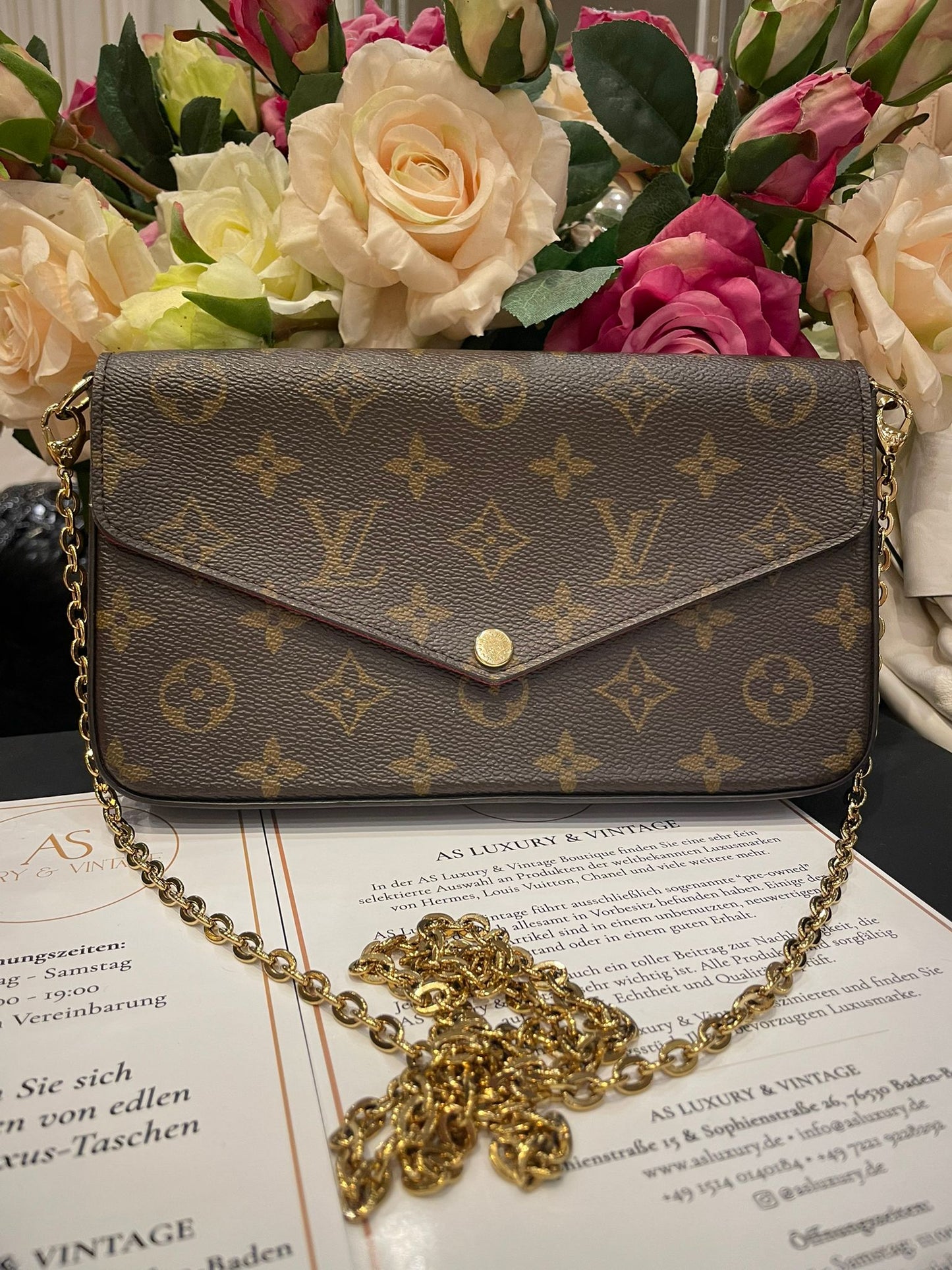 Louis Vuitton - Felicie Pochette Monogram Canvas mit Kette