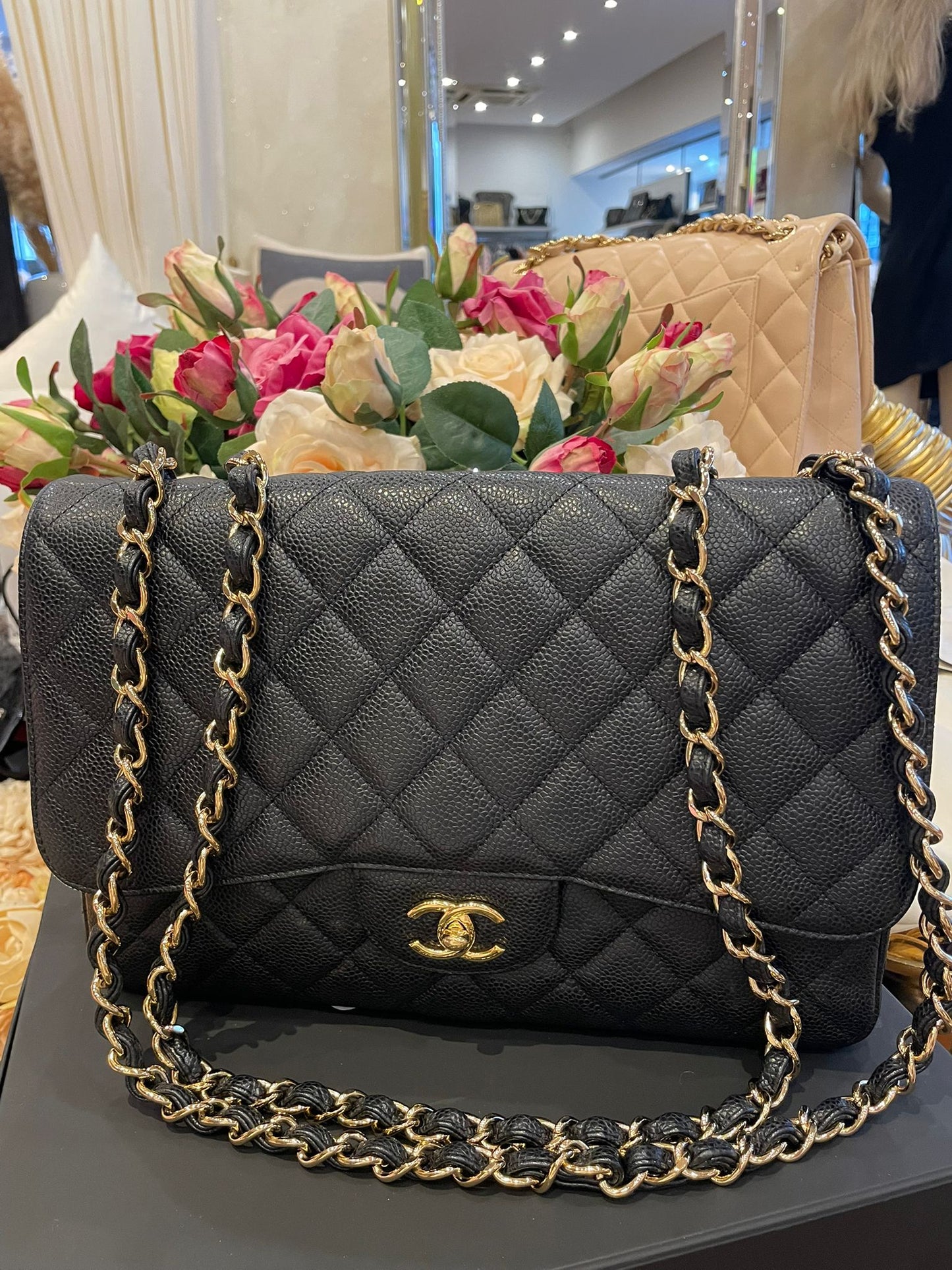 Chanel - Jumbo Schwarz Caviar Leder Goldene Hardware
