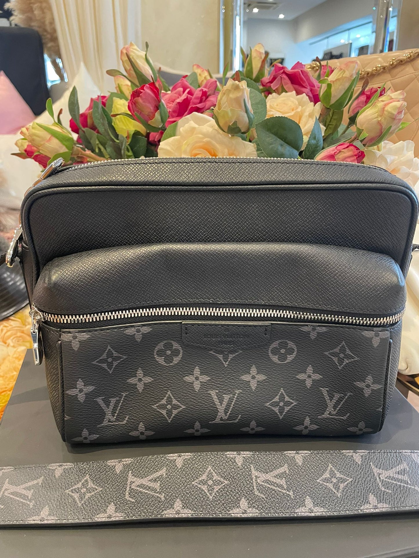 Louis Vuitton - Outdoor Messenger Taigarama Monogram Noir