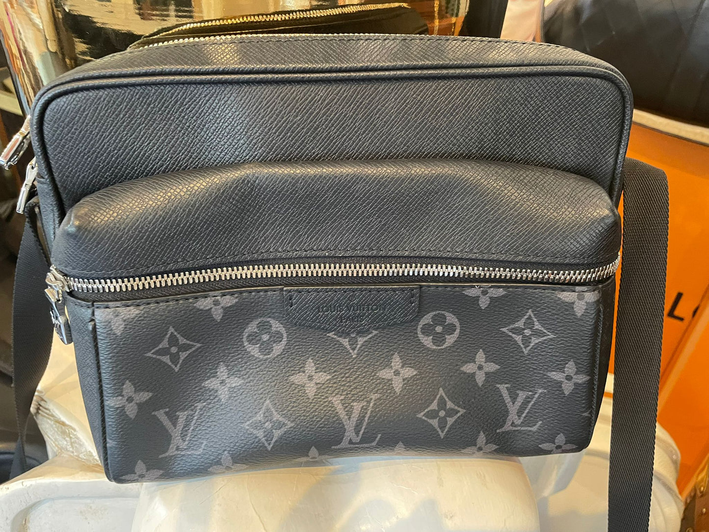 Louis Vuitton - Outdoor Messenger Taigarama Monogram Noir