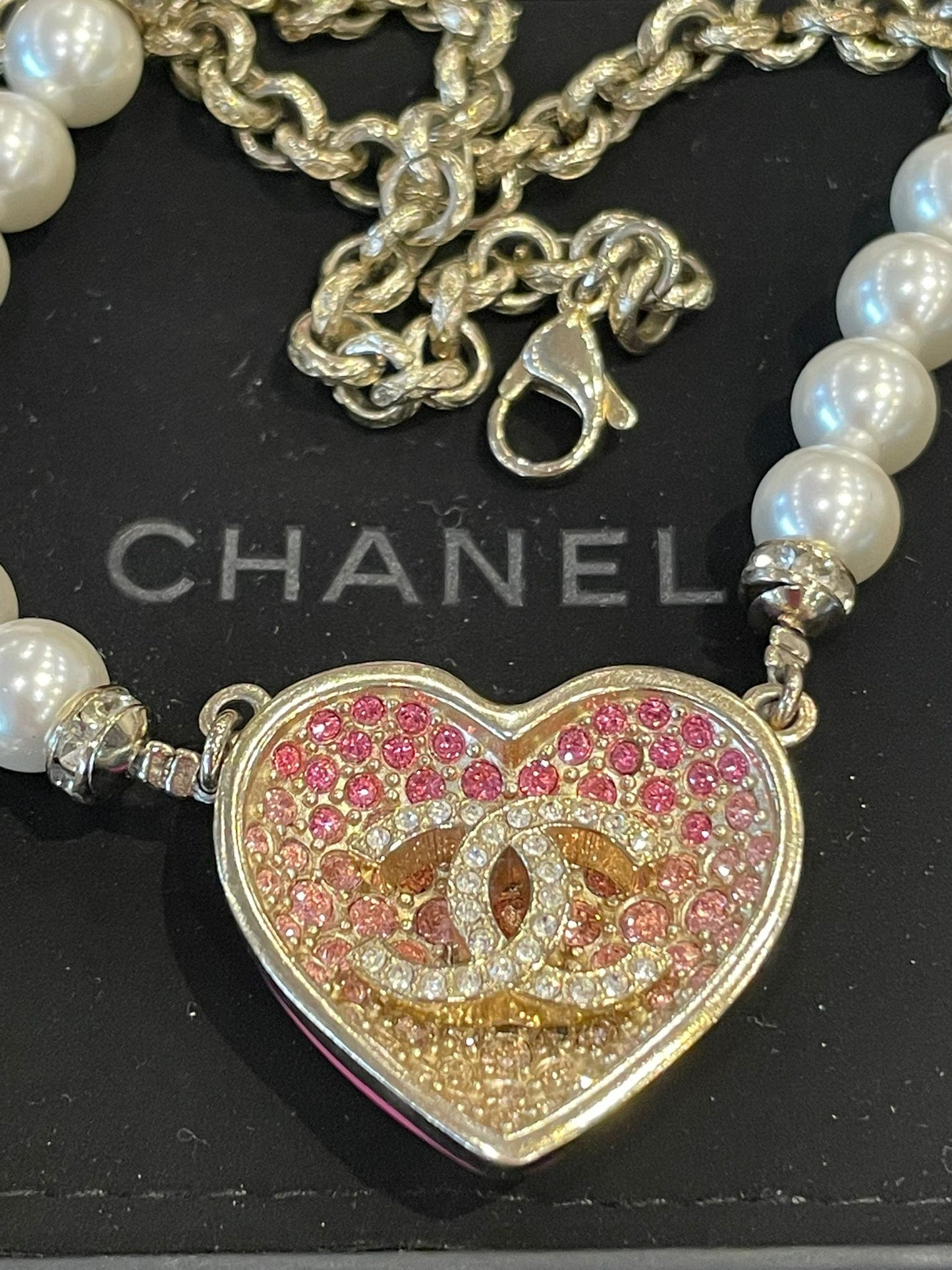 Chanel - Collier Herz mit Perlen