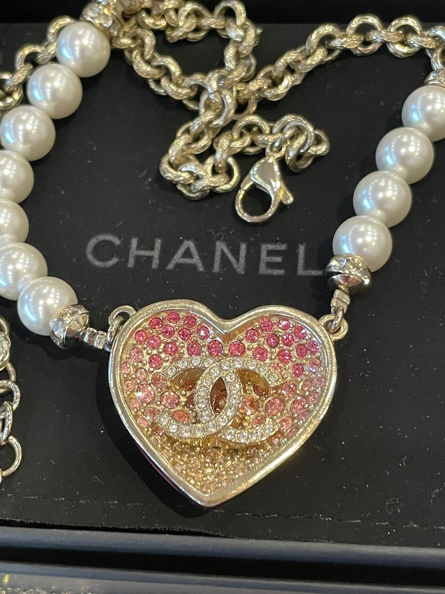 Chanel - Collier Herz mit Perlen