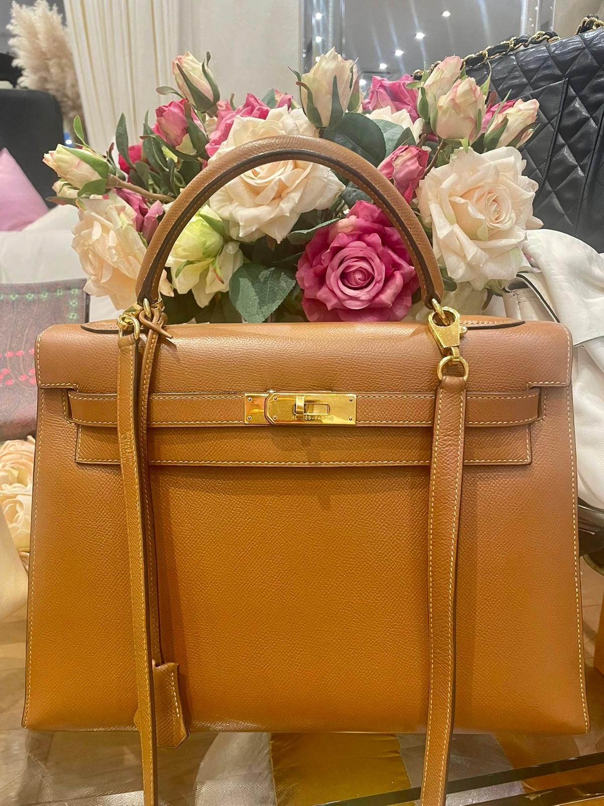 Hermès - Kelly Bag 32 Gold Courchevel Leder Golden Hardware