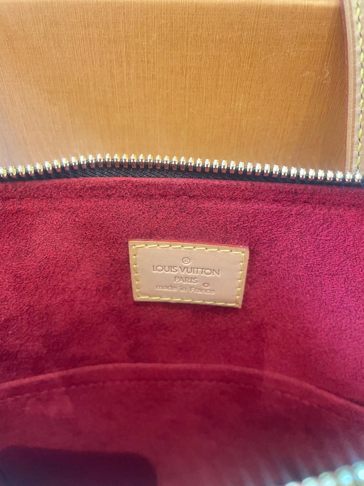 Louis Vuitton - Sac Coussin Monogram