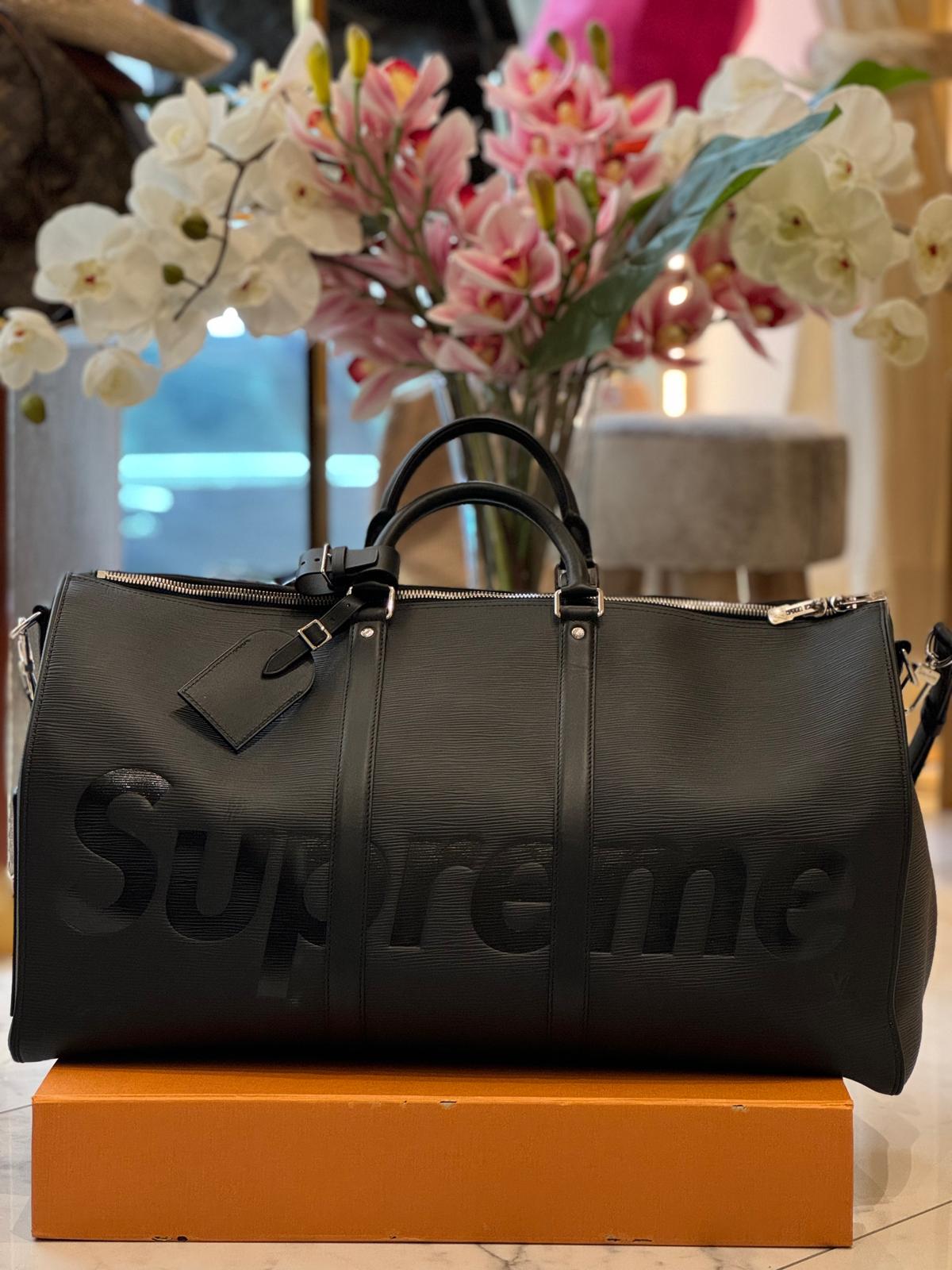 Louis Vuitton - Limited Edition Supreme Keepall 50 Schwarz Epi Leder