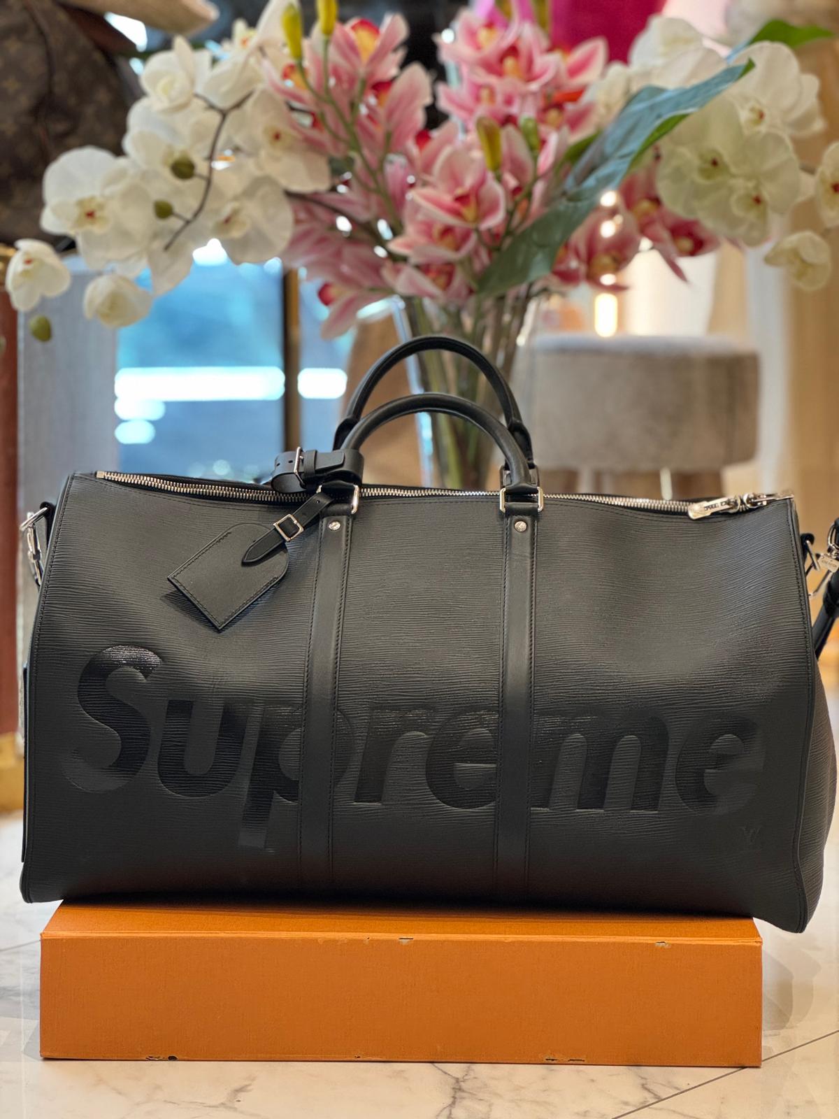 Louis Vuitton - Limited Edition Supreme Keepall 50 Schwarz Epi Leder