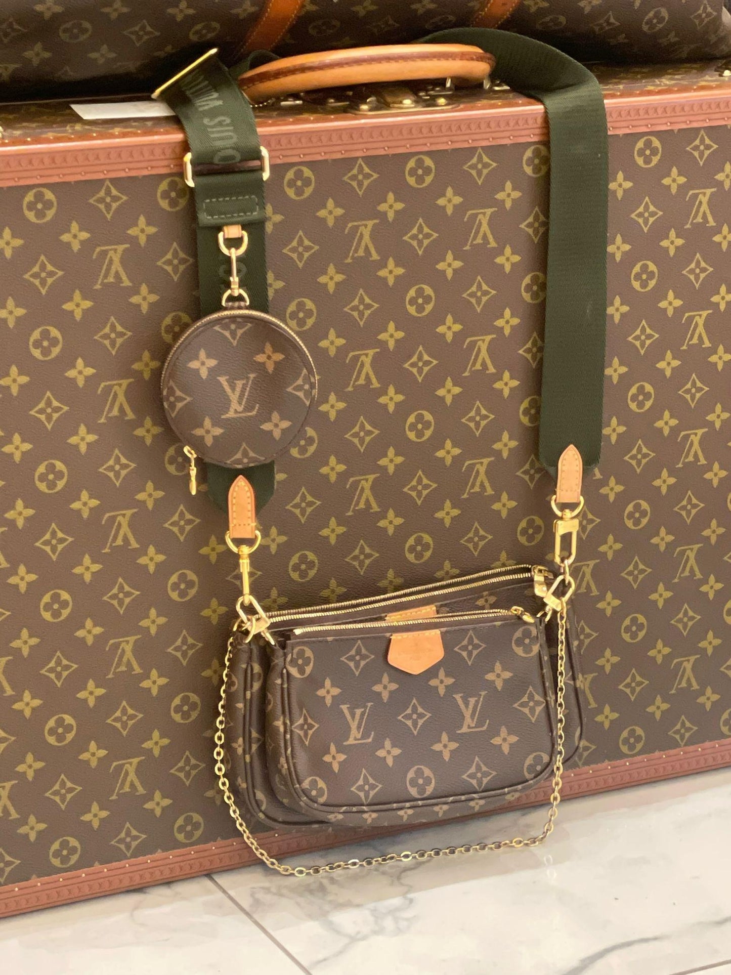 Louis Vuitton - Multi Pochette